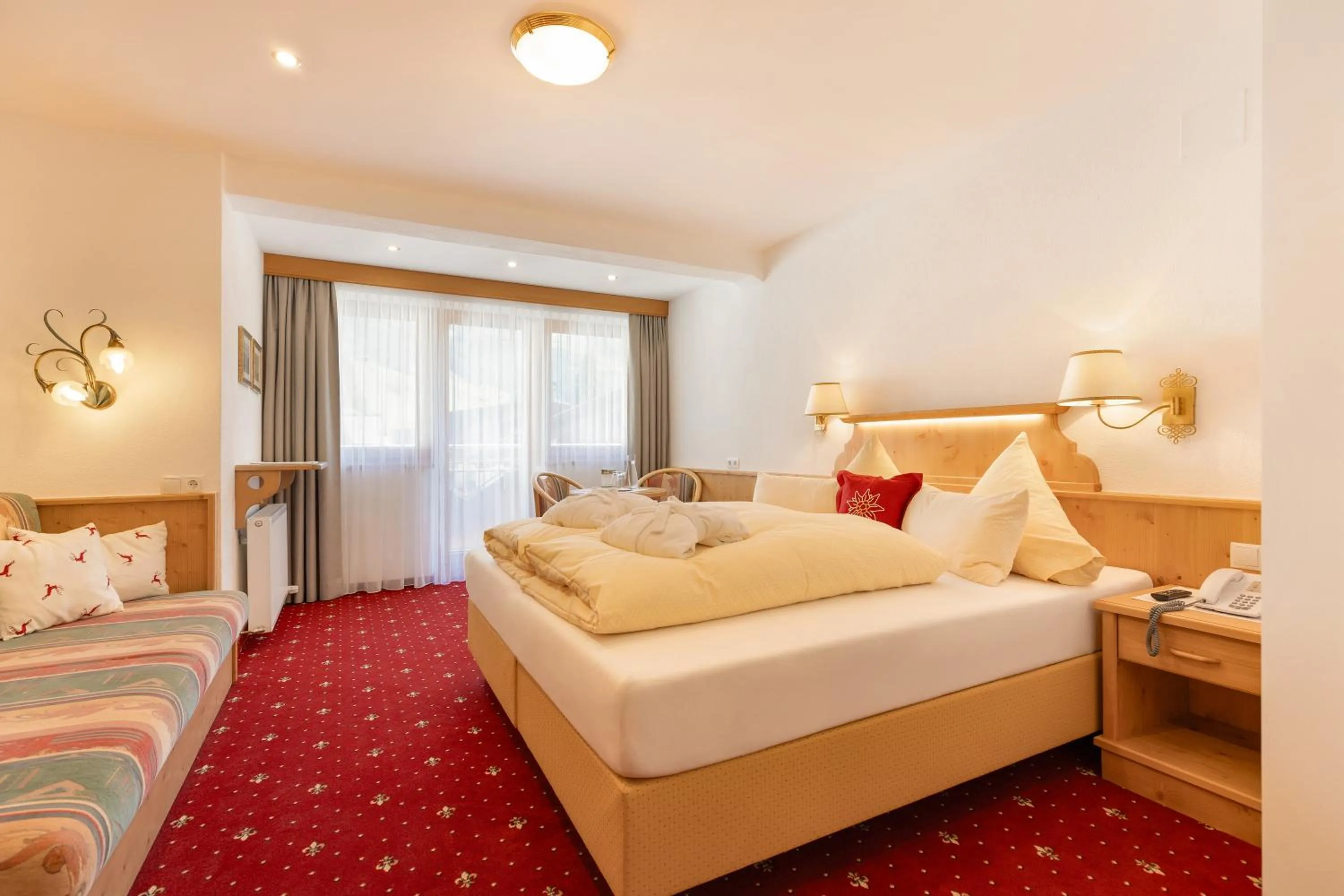 Bed in Hotel Pinzger Tux