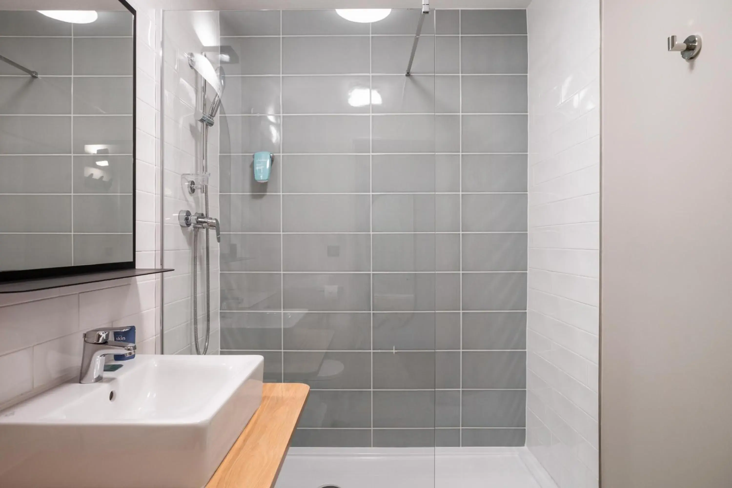 Bathroom in Appart'City Confort Versailles Bois d'Arcy (Ex Park&Suites)