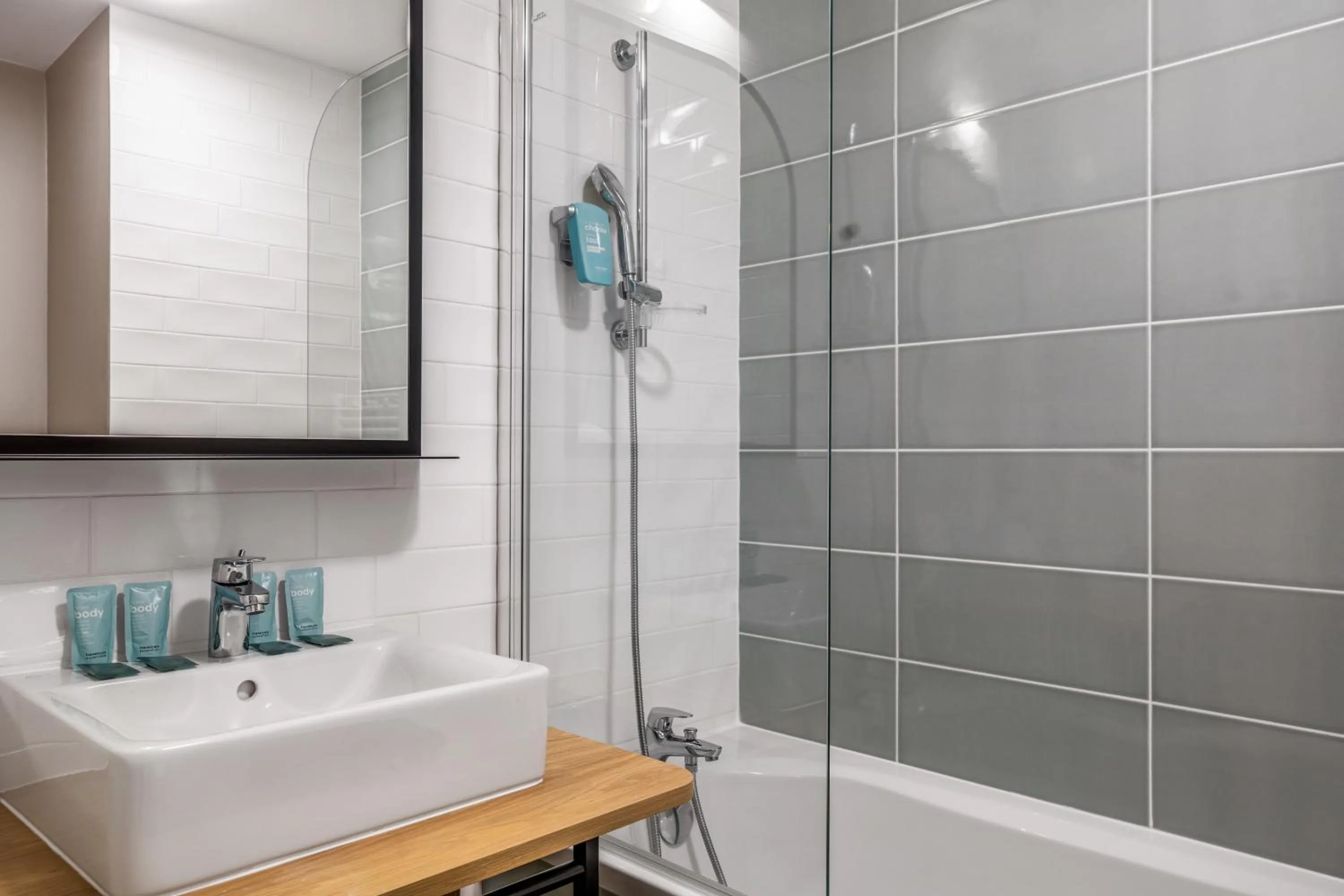 Bathroom in Appart'City Confort St Quentin en Yvelines - Bois D'Arcy