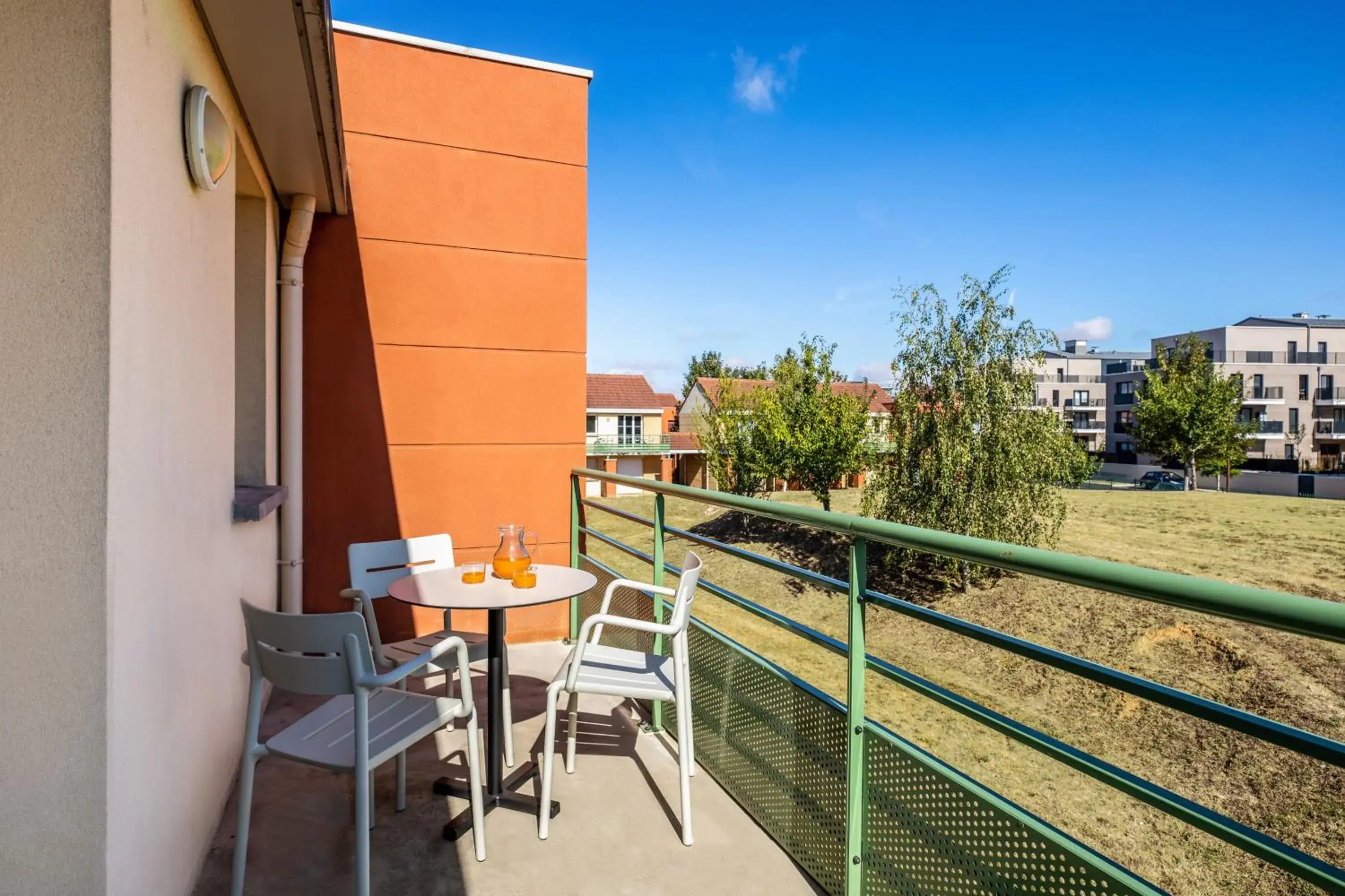 Balcony/Terrace in Appart'City Confort Versailles Bois d'Arcy (Ex Park&Suites)