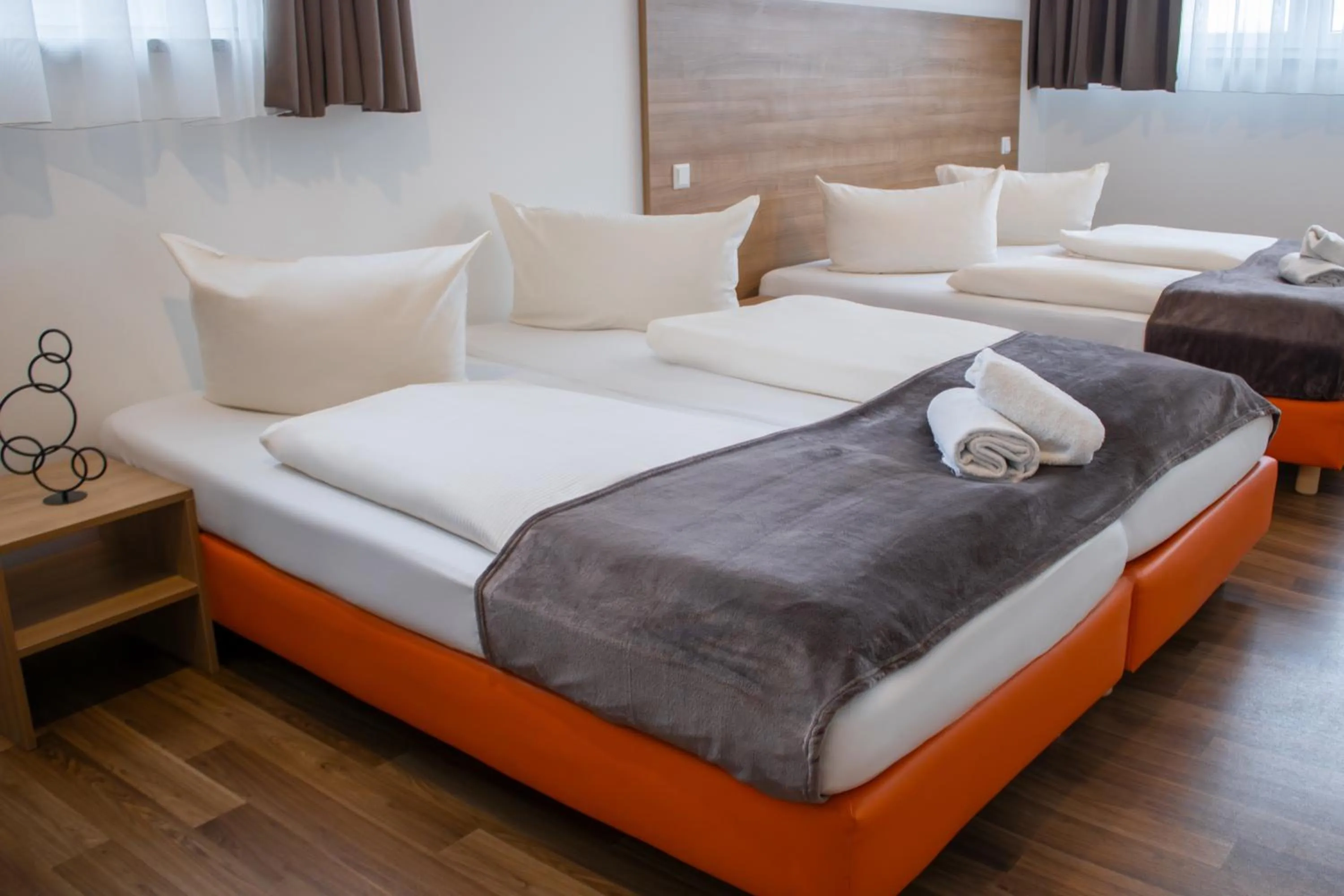 Photo of the whole room, Bed in Orange Hotel und Apartments
