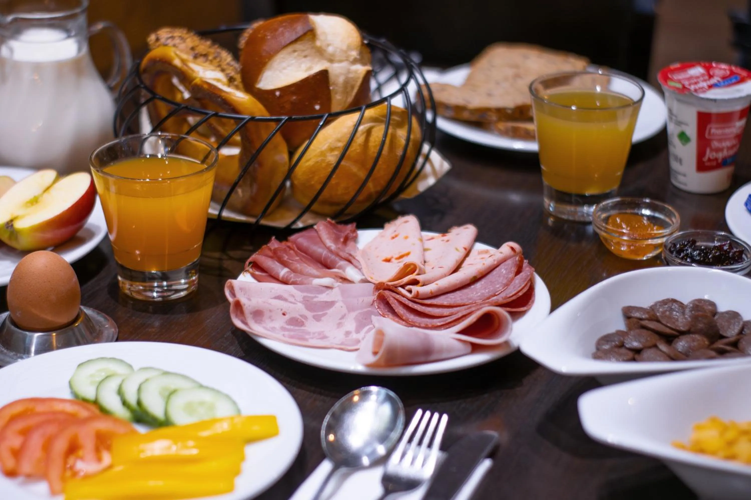 Breakfast in Orange Hotel und Apartments