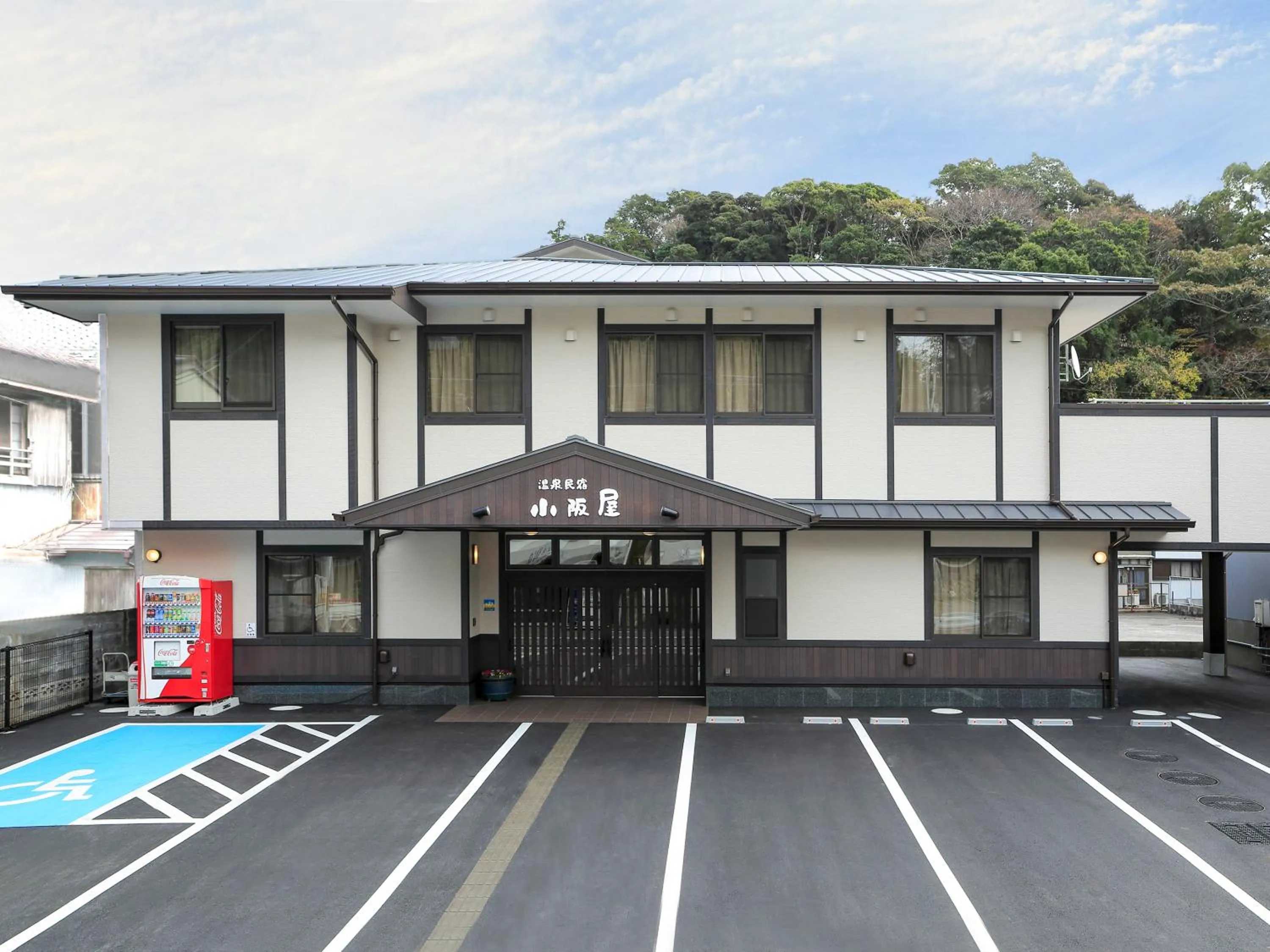 Property building in Onsenminshuku Kosakaya