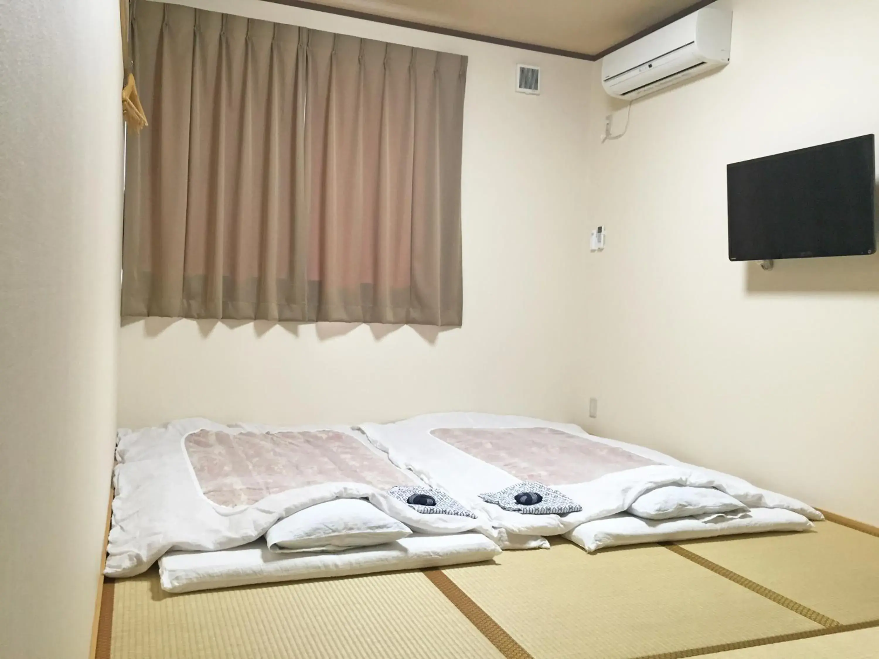 Photo of the whole room, Bed in Onsenminshuku Kosakaya Photo of the whole room, Bed in Onsenminshuku Kosakaya
