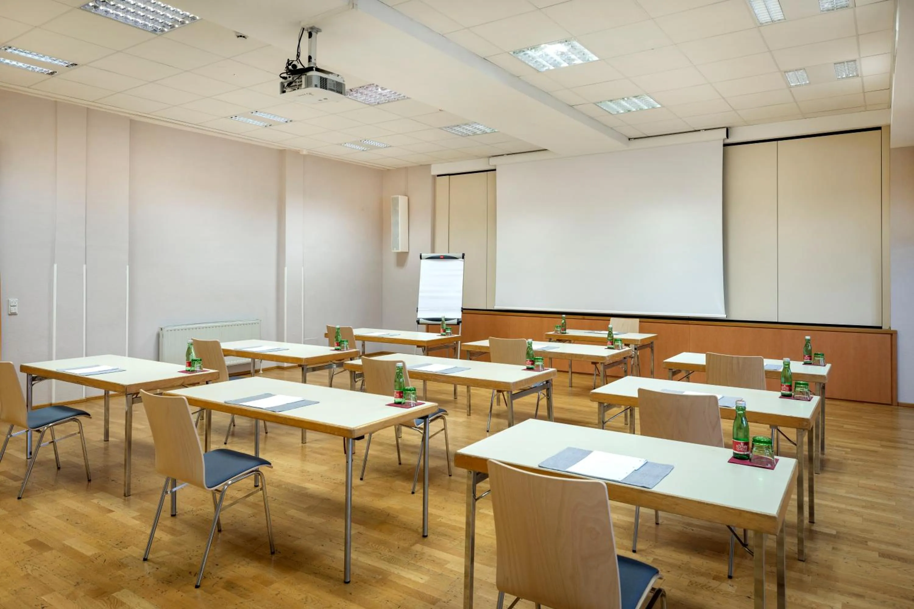 Meeting/conference room in JUFA Hotel Kaprun - Summercard included