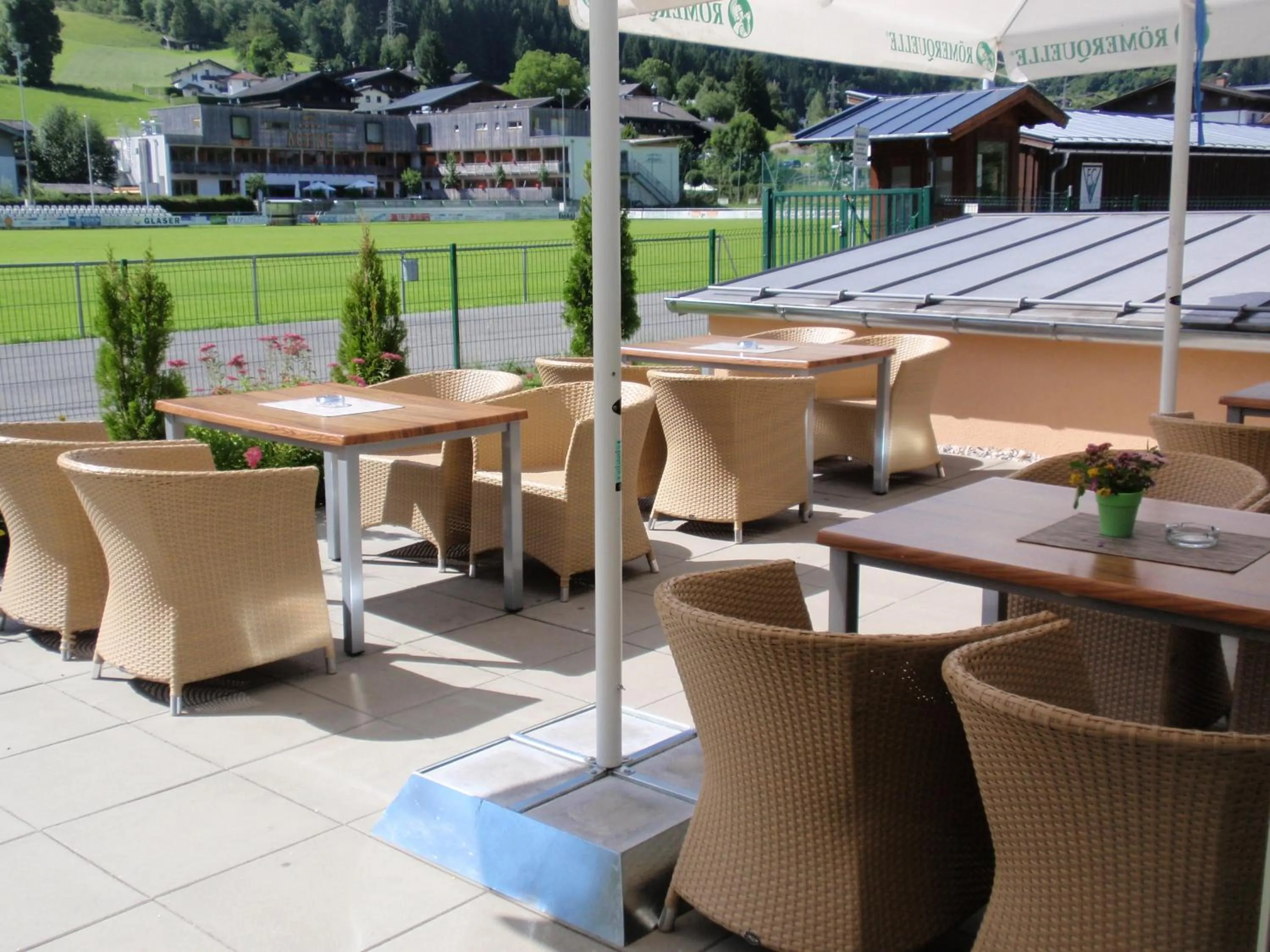 Facade/entrance in JUFA Hotel Kaprun - Summercard included