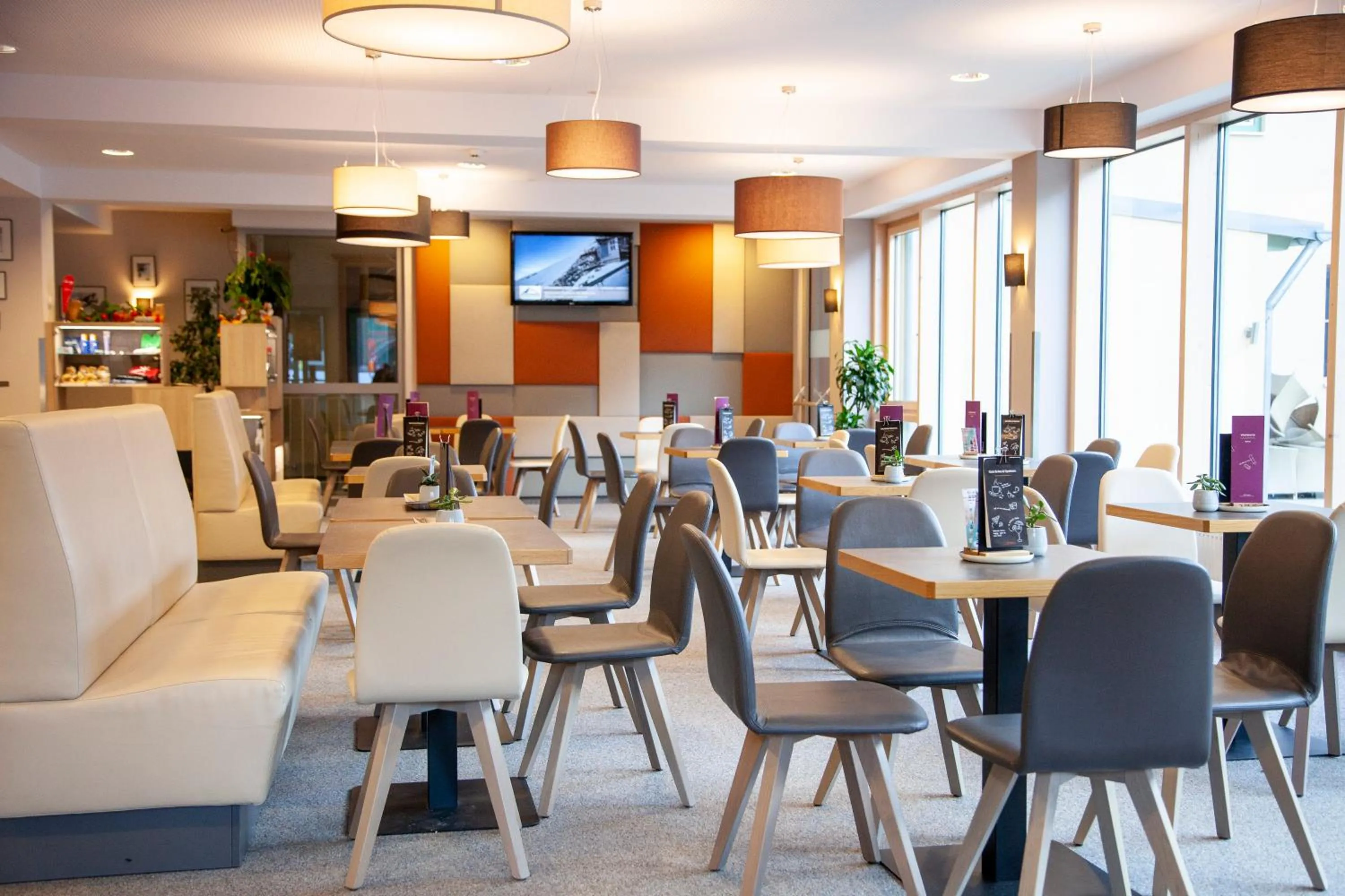 Lounge or bar in JUFA Hotel Kaprun - Summercard included