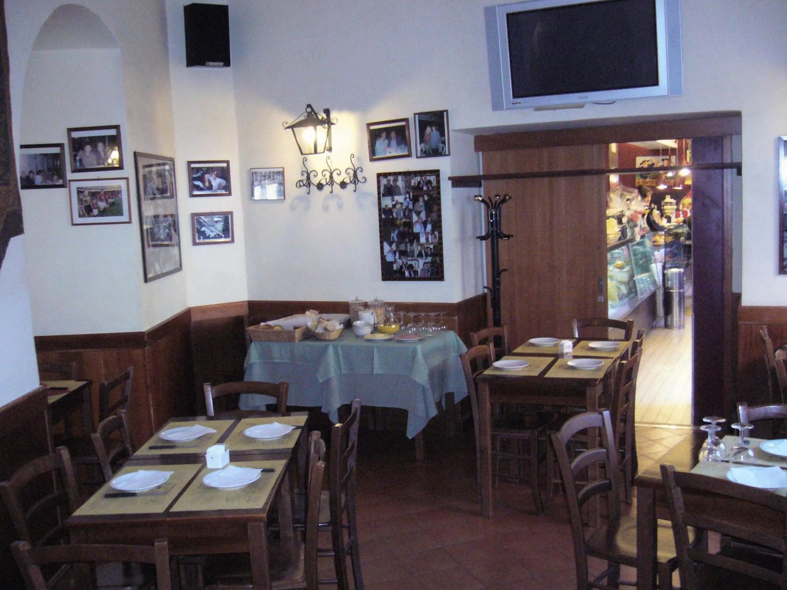 Restaurant/places to eat in Locanda San Cosimato
