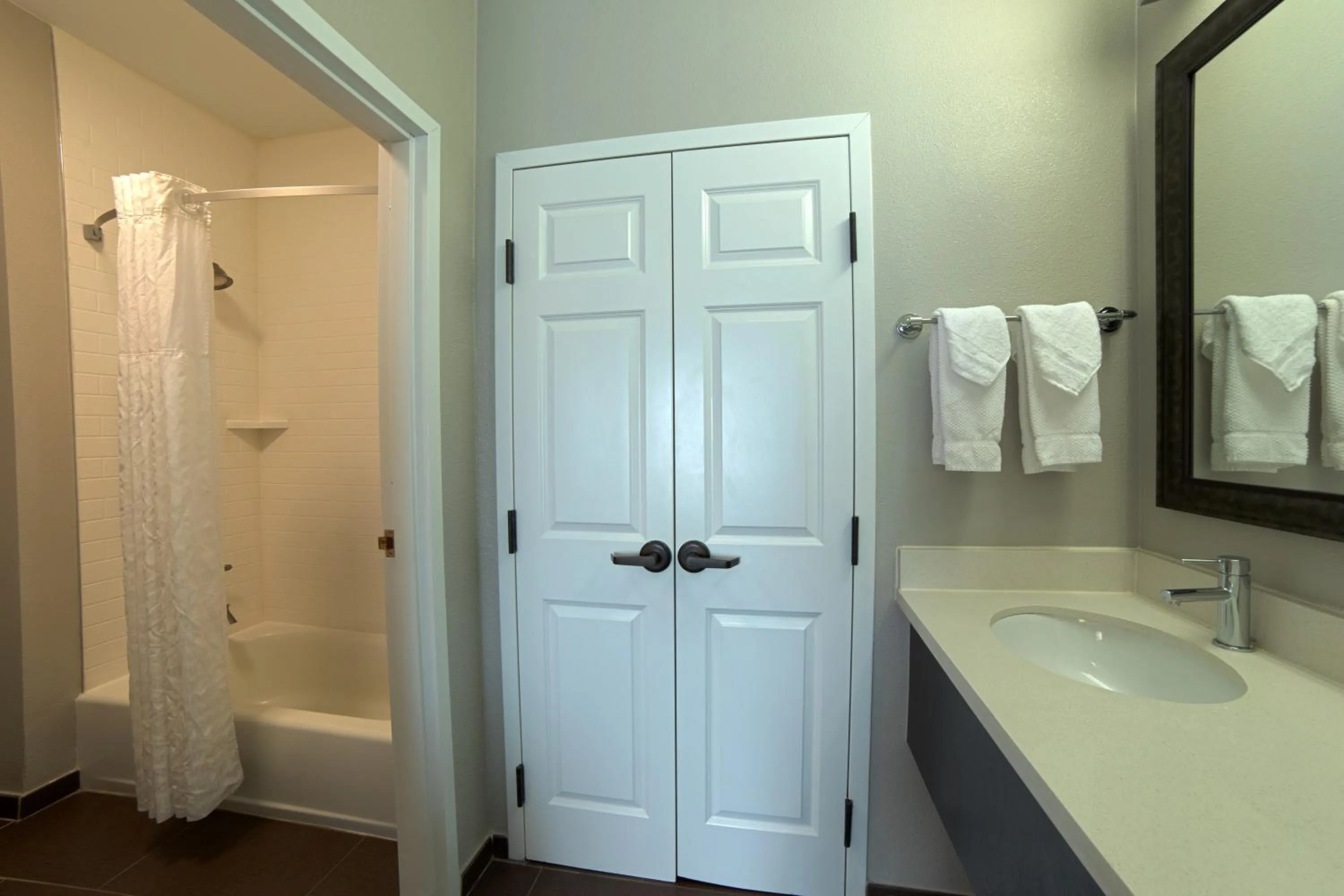 Bath in Staybridge Suites Houston-NASA Clear Lake by IHG