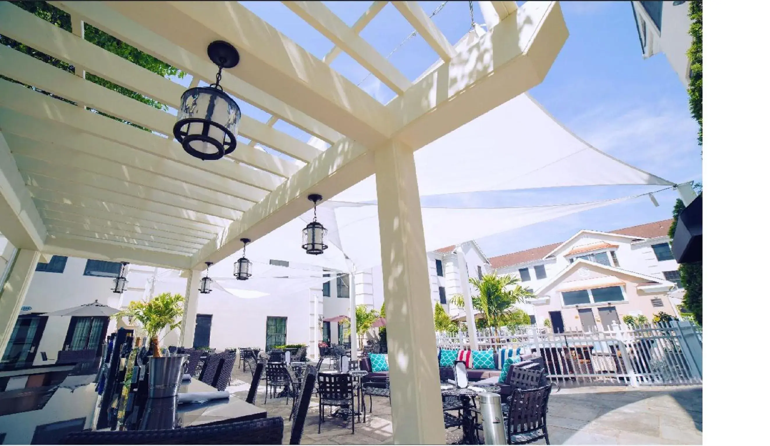 Swimming pool in The Inn At Fox Hollow Hotel Swimming pool in The Inn At Fox Hollow Hotel