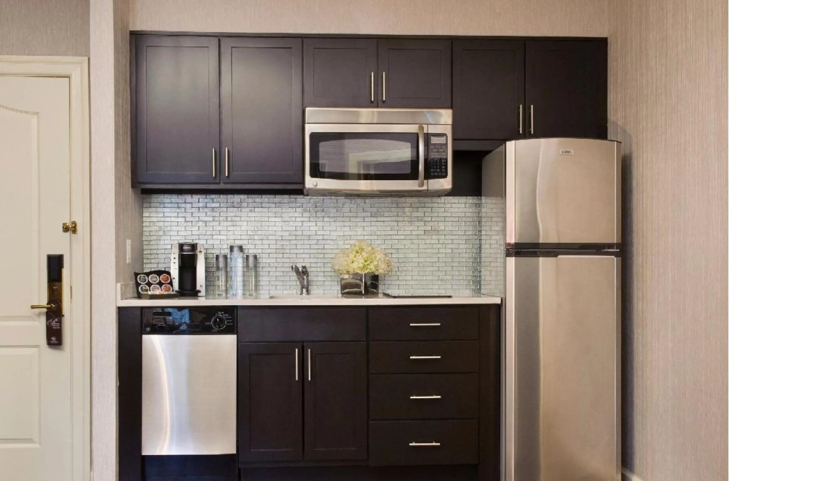 Kitchen or kitchenette in The Inn At Fox Hollow Hotel