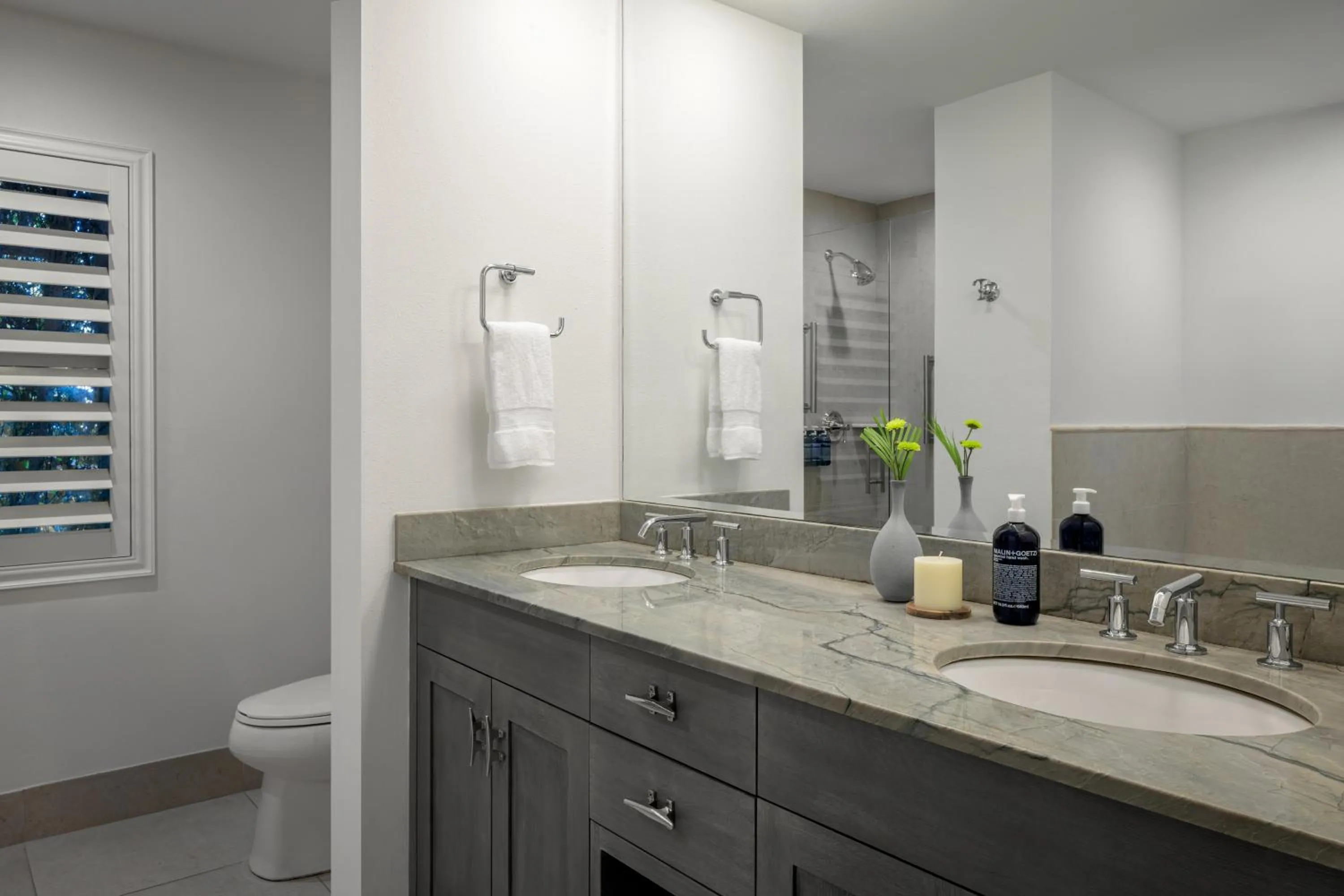 Bathroom in Islander Resort