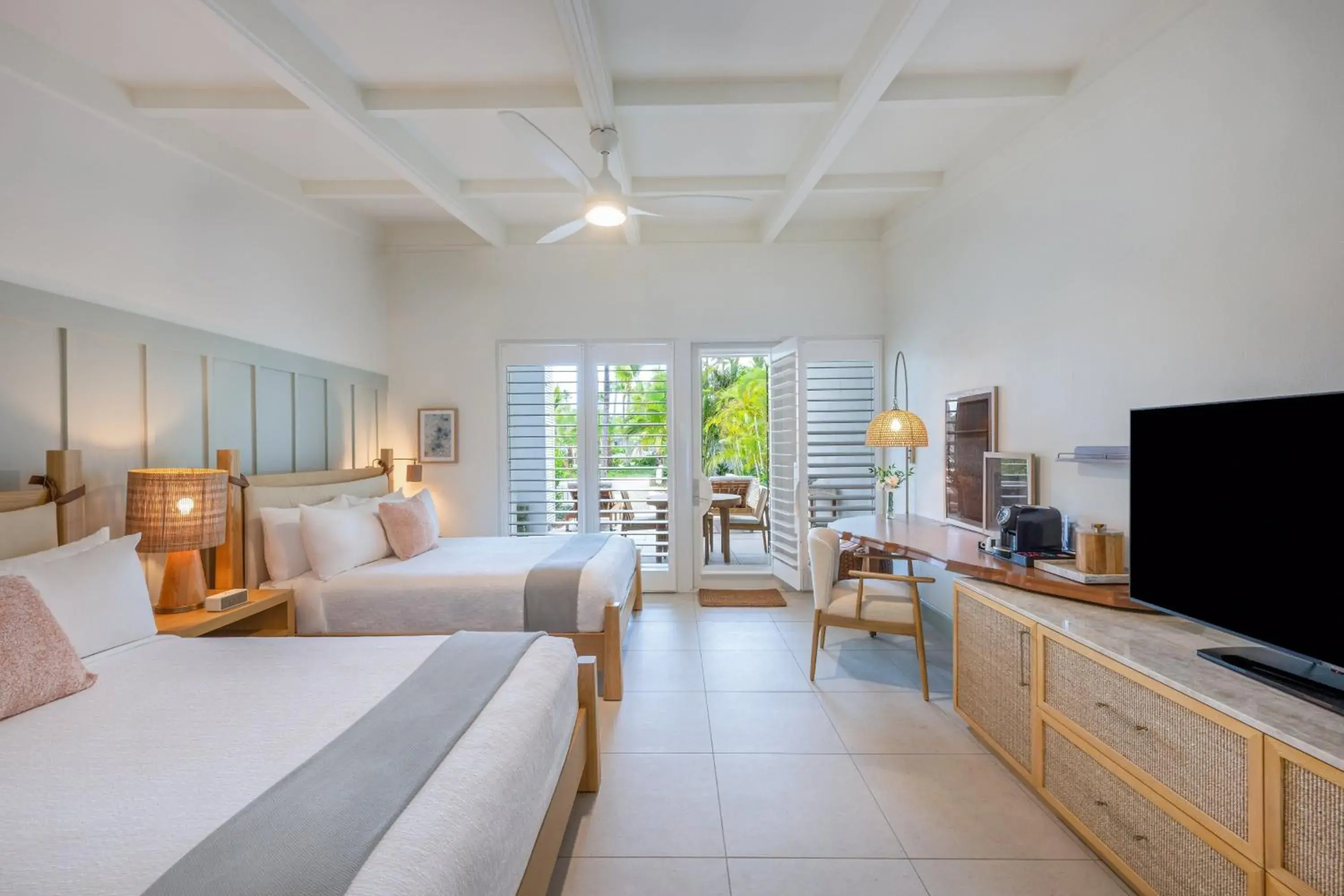 Bedroom, Bed in Islander Resort Bedroom, Bed in Islander Resort