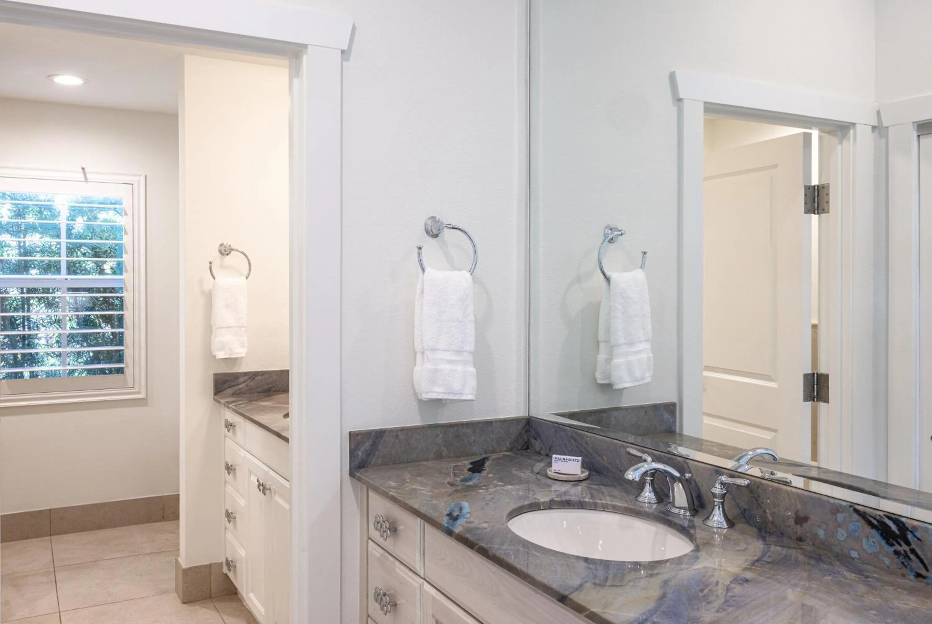 Bathroom in Islander Resort