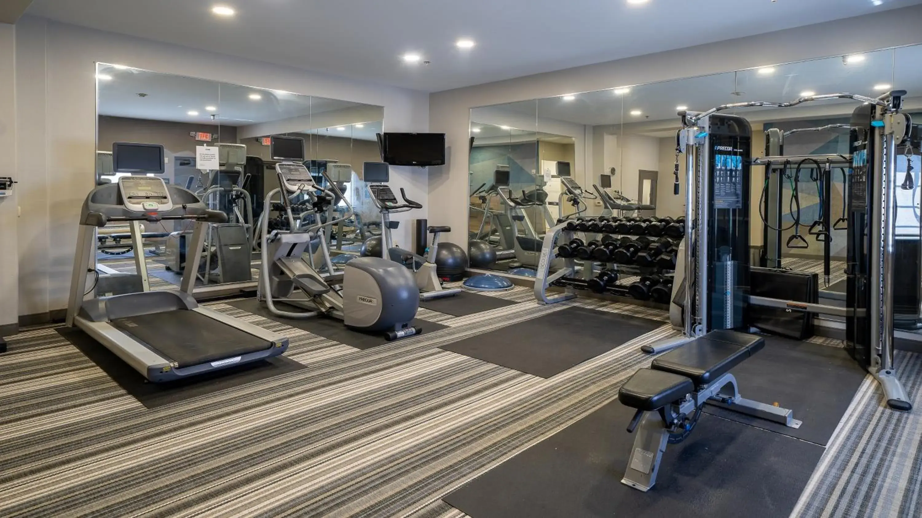 Fitness centre/facilities in Candlewood Suites Baytown by IHG Fitness centre/facilities in Candlewood Suites Baytown by IHG