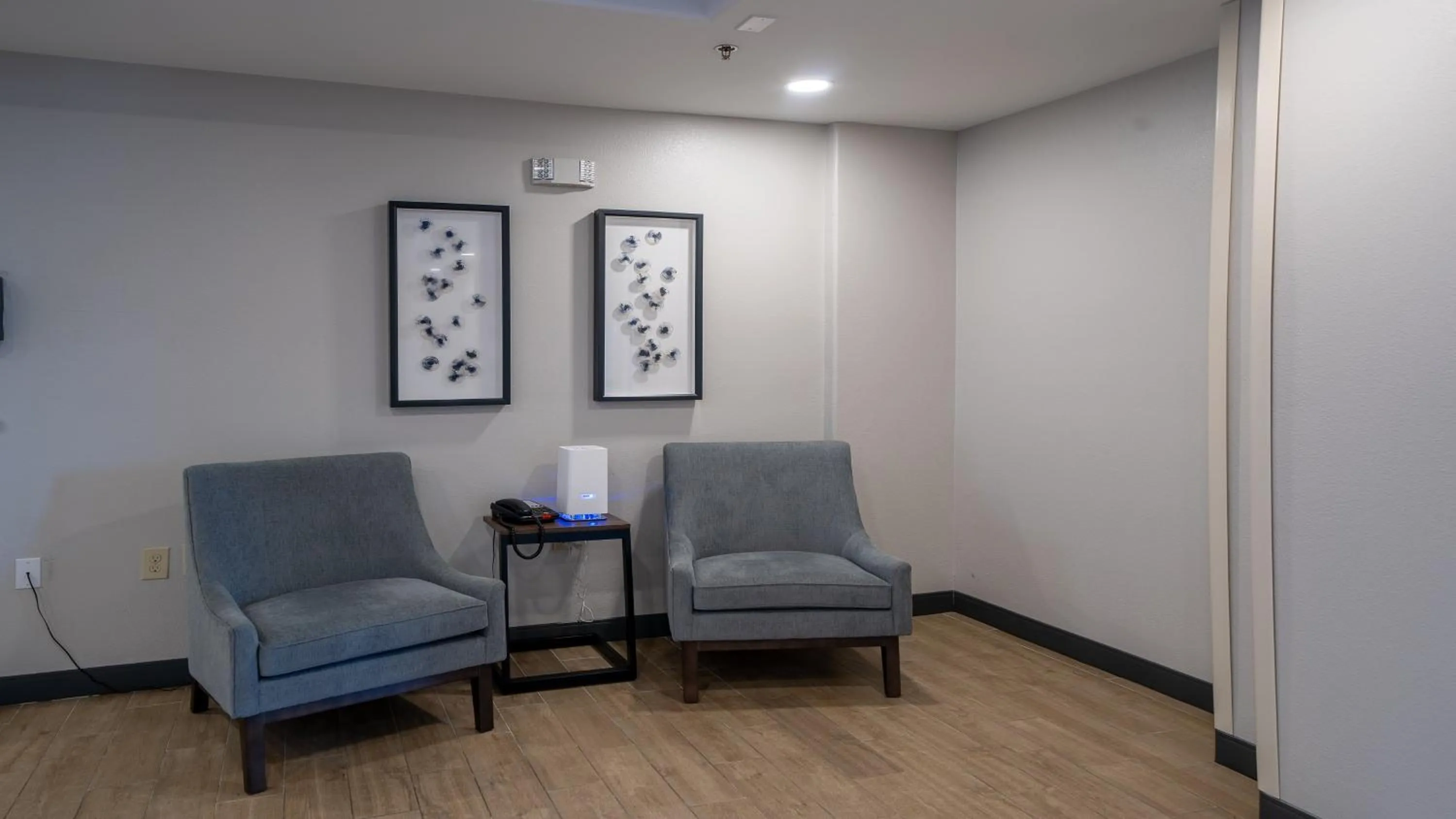 Property building in Candlewood Suites Baytown by IHG