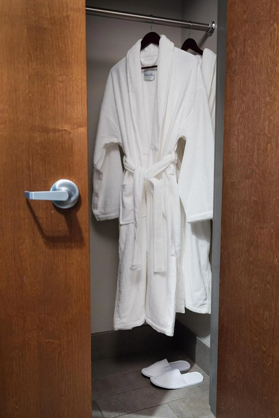 wardrobe in voco Hotel Napoleon Memphis by IHG