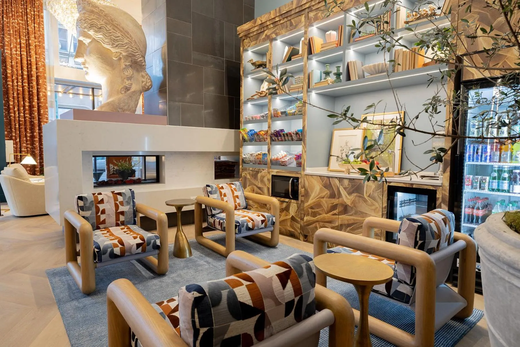 Property building in voco Hotel Napoleon Memphis by IHG