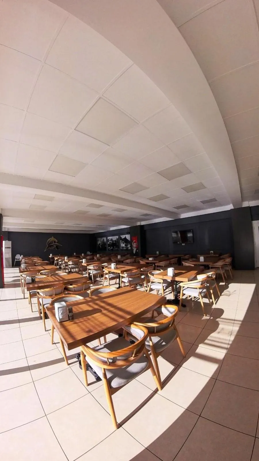 Restaurant/places to eat in Altayhan Otel