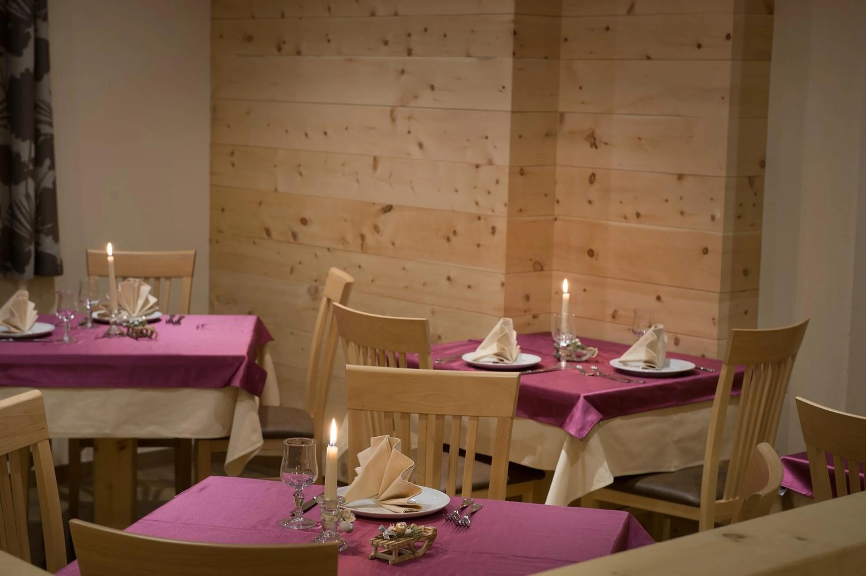 Restaurant/places to eat in Hotel Silvestri