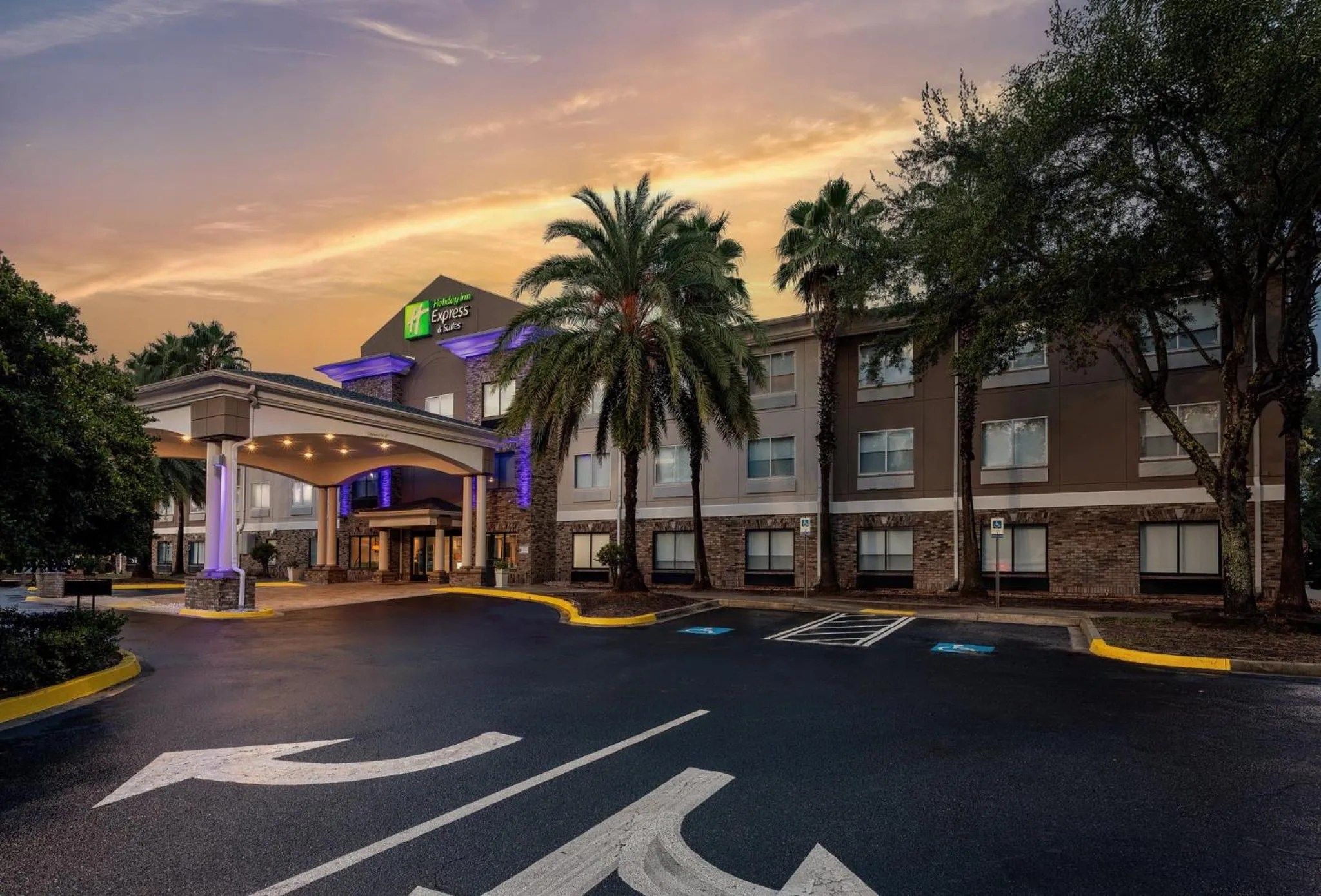 Property building in Holiday Inn Express Hotel & Suites Jacksonville-Blount Island by IHG