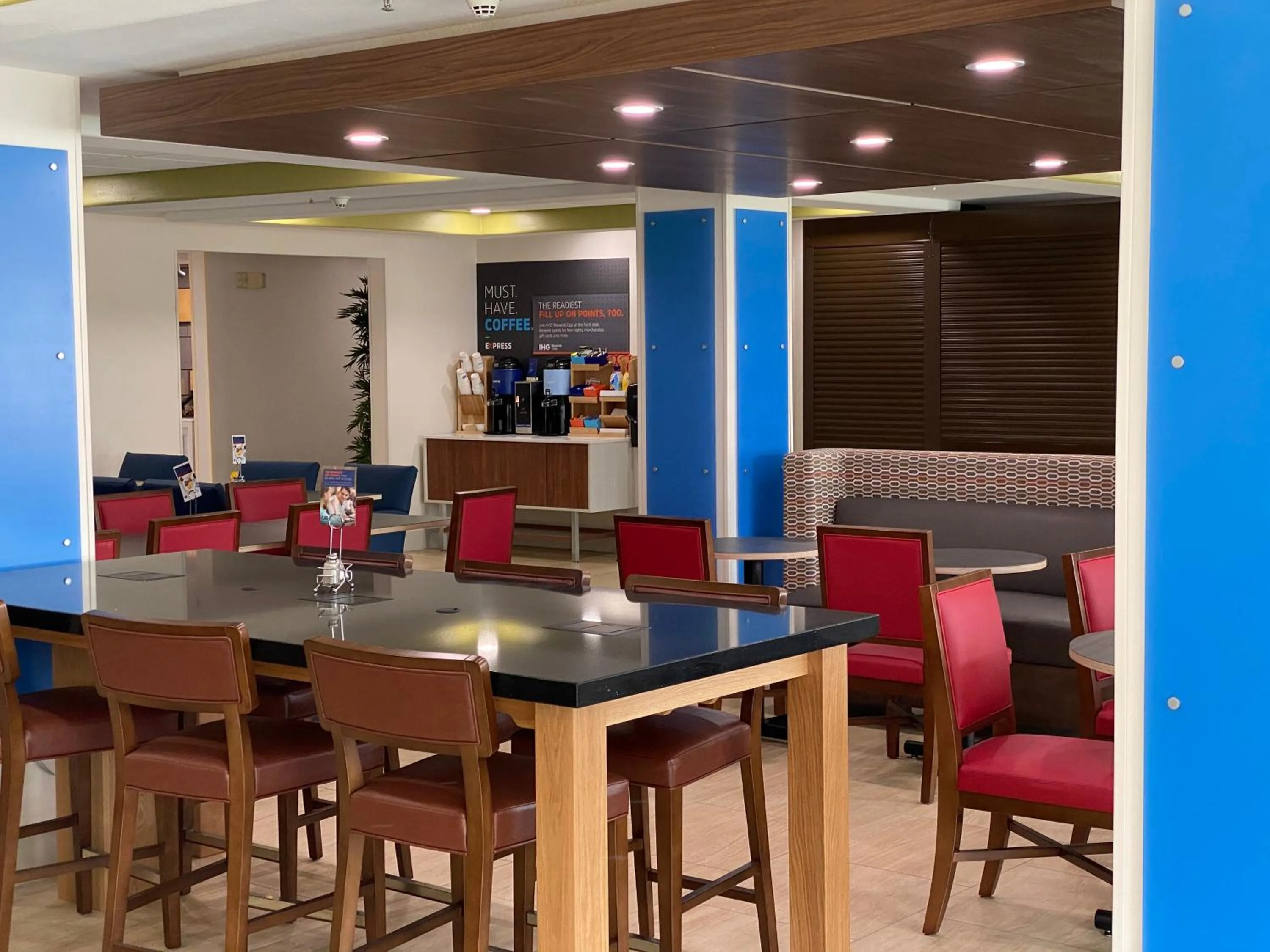 Breakfast in Holiday Inn Express Hotel & Suites Jacksonville-Blount Island by IHG