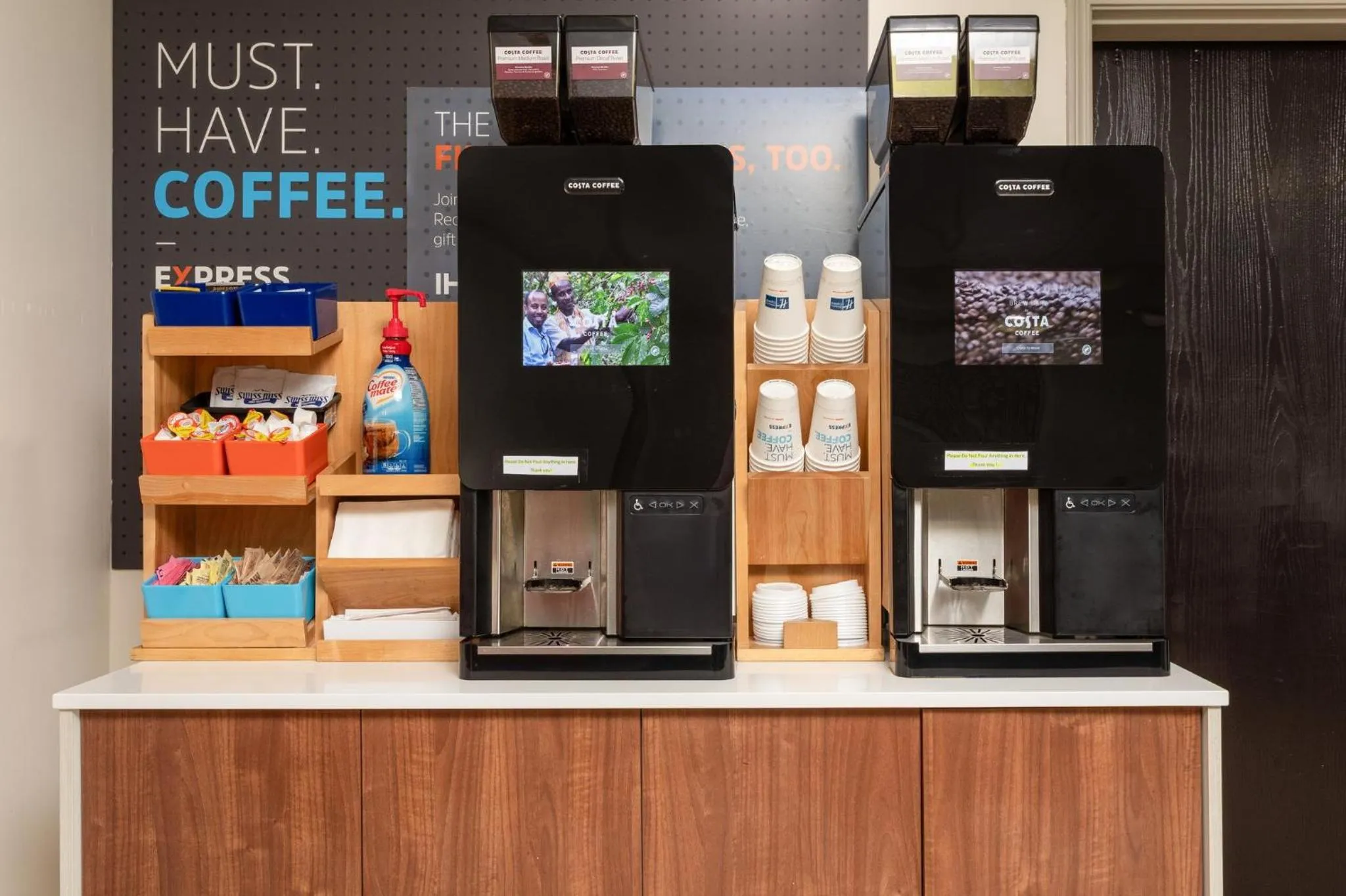 Coffee/tea facilities in Holiday Inn Express Hotel & Suites Jacksonville-Blount Island by IHG