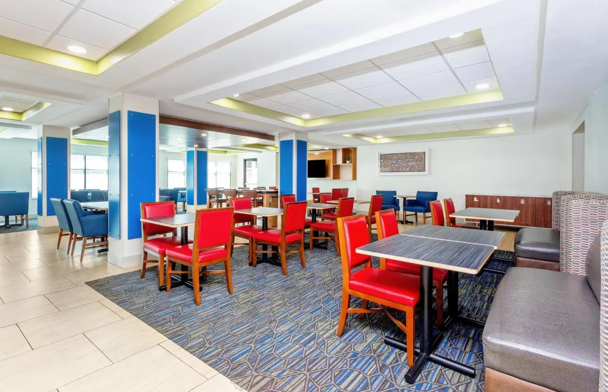 Restaurant/places to eat in Holiday Inn Express Hotel & Suites Jacksonville-Blount Island by IHG Restaurant/places to eat in Holiday Inn Express Hotel & Suites Jacksonville-Blount Island by IHG