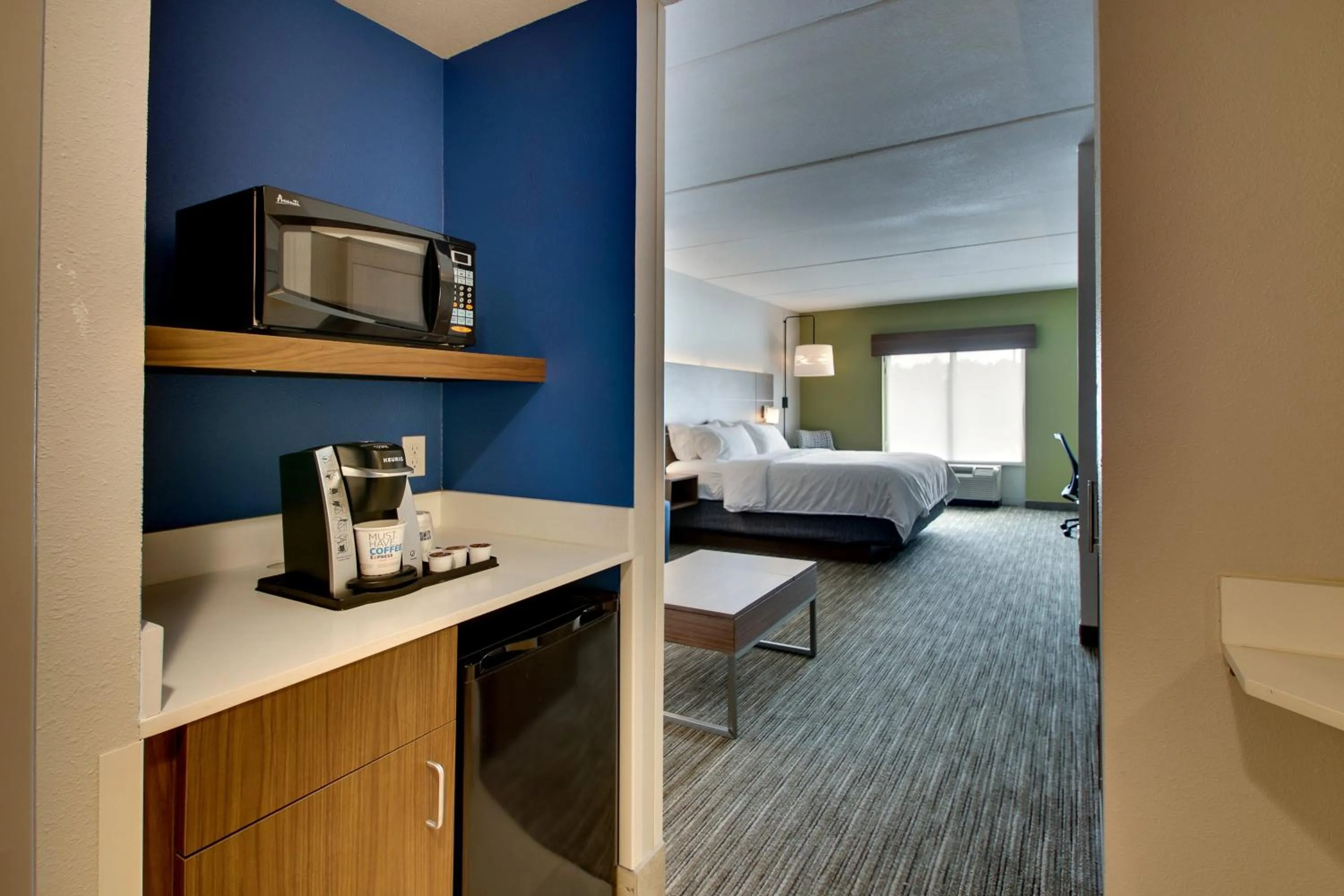 Photo of the whole room, Bed in Holiday Inn Express Hotel & Suites Jacksonville North-Fernandina by IHG