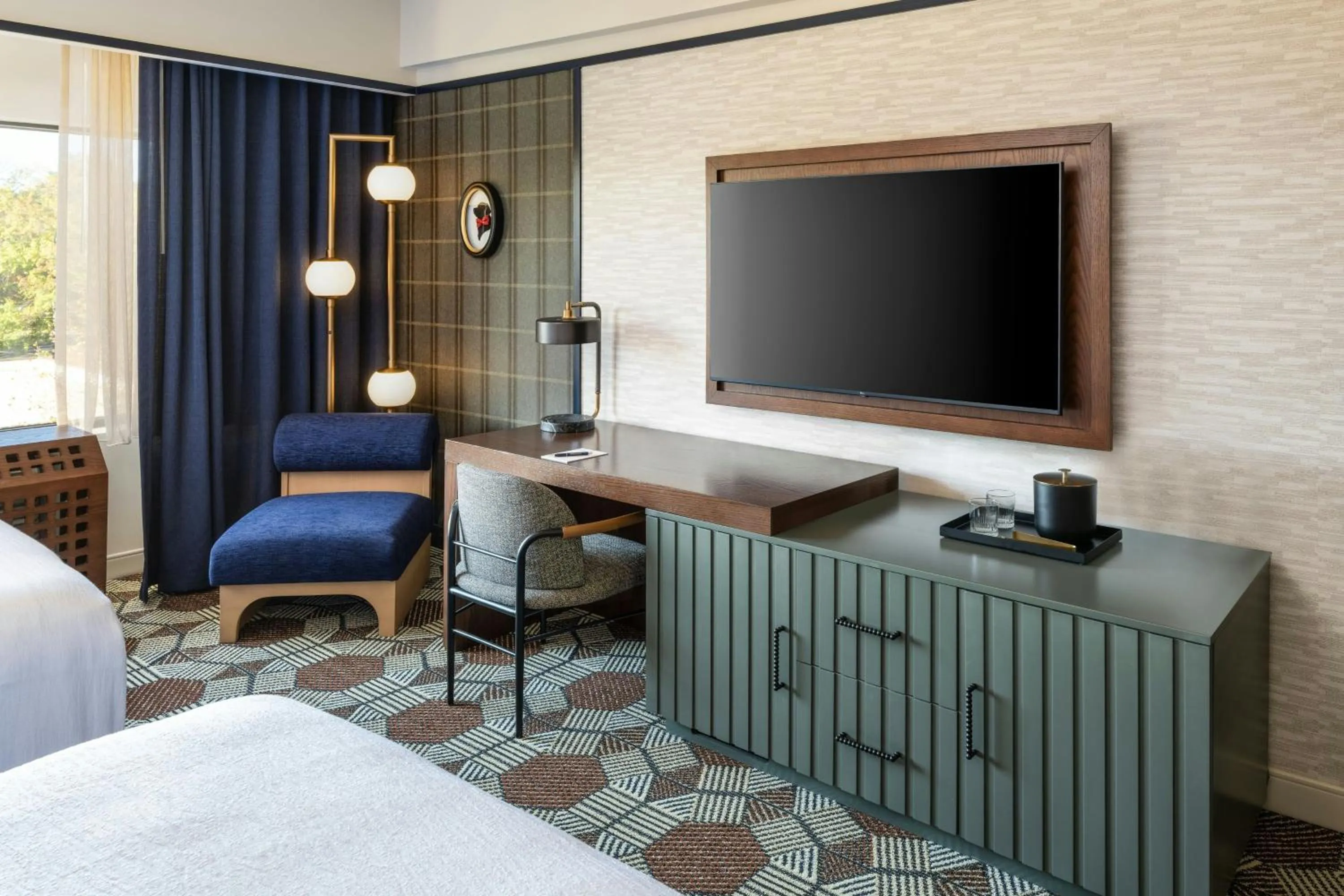 Photo of the whole room, Bed in The Mecklen Hotel, a Tribute Portfolio Hotel