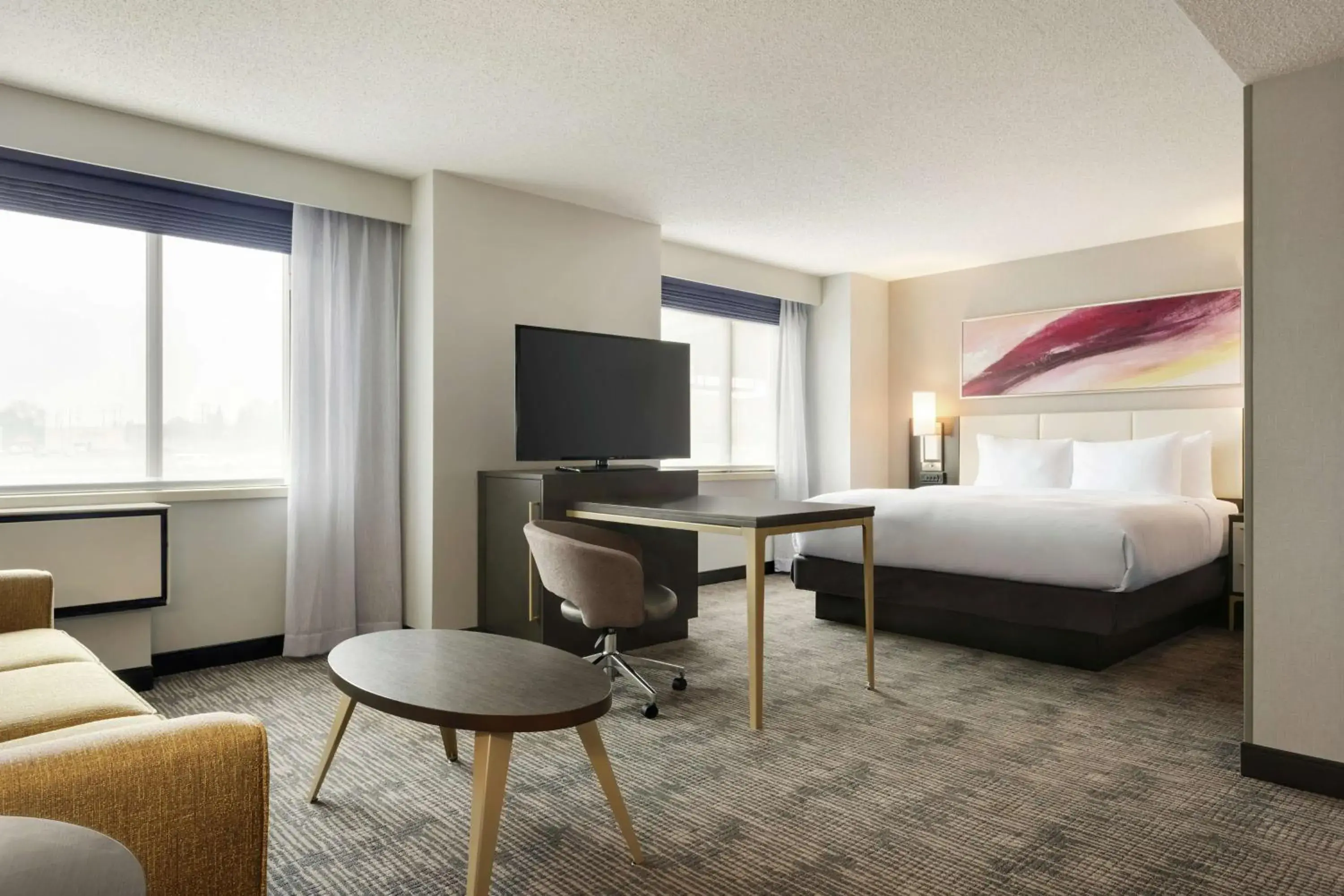 Bedroom, Bed in DoubleTree by Hilton St. Paul, MN Bedroom, Bed in DoubleTree by Hilton St. Paul, MN