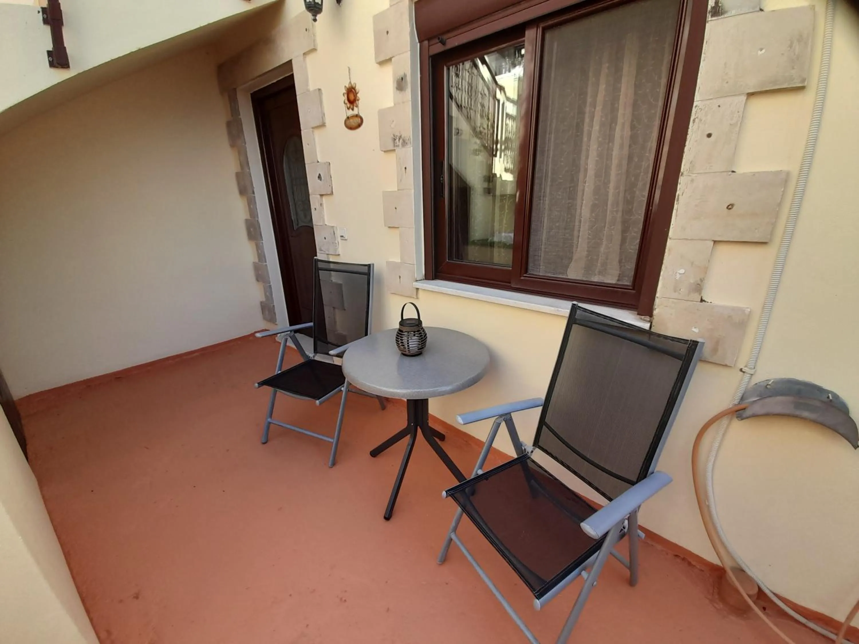 Nikos Studio