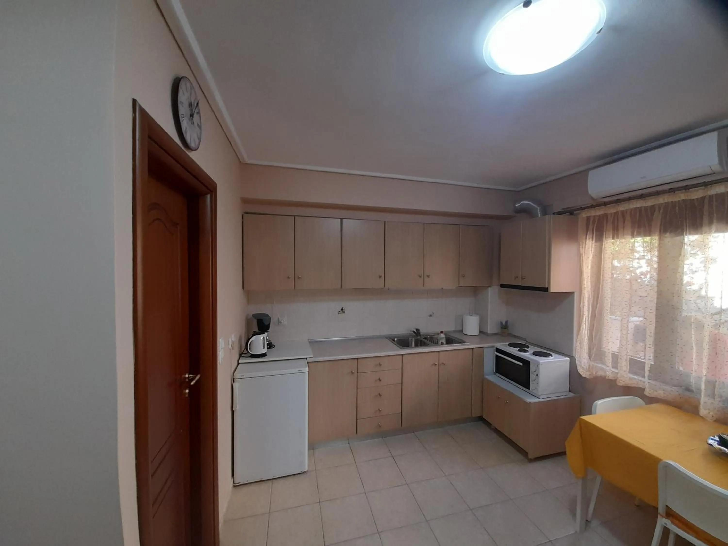 Nikos Studio