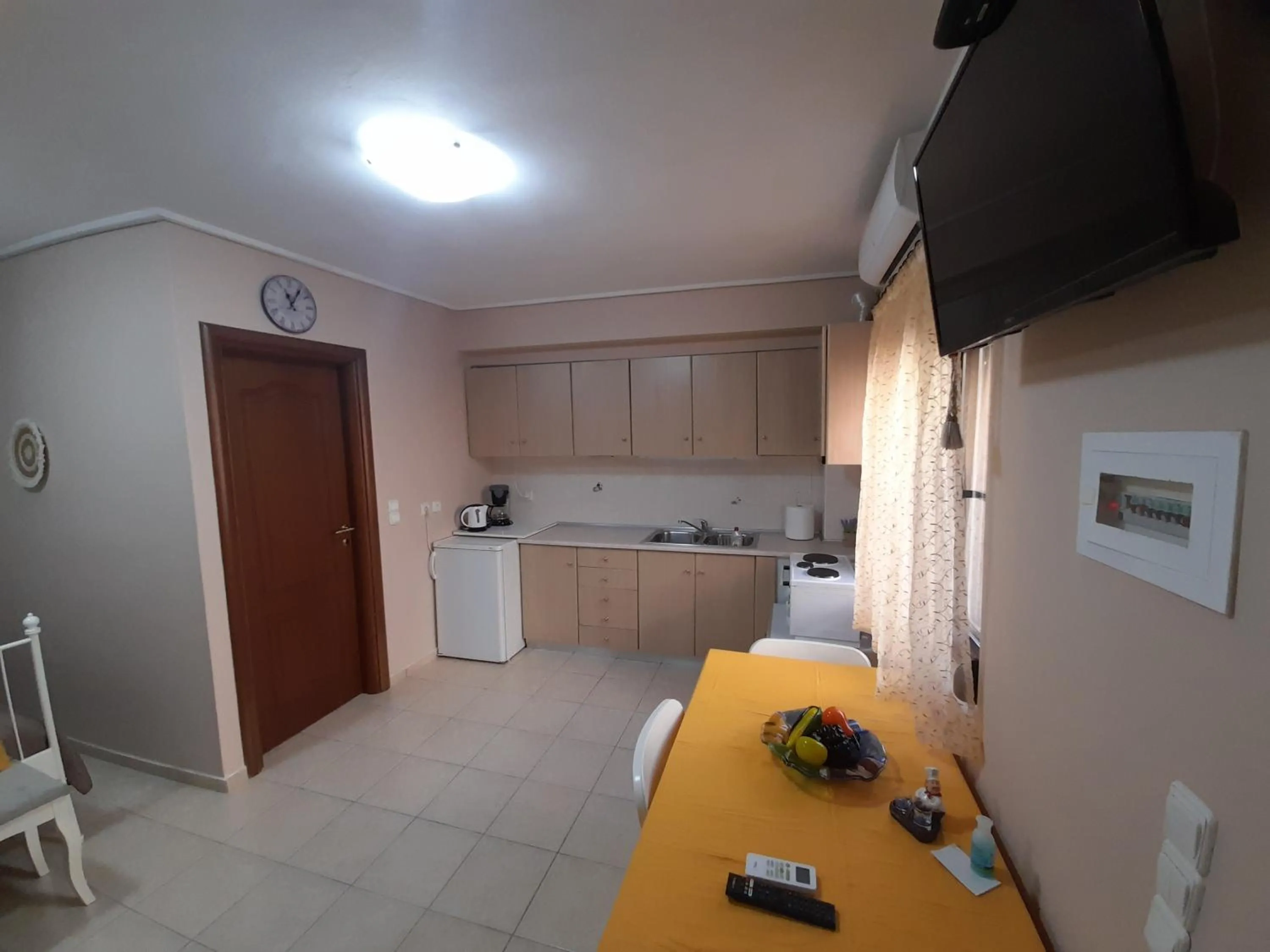 Nikos Studio