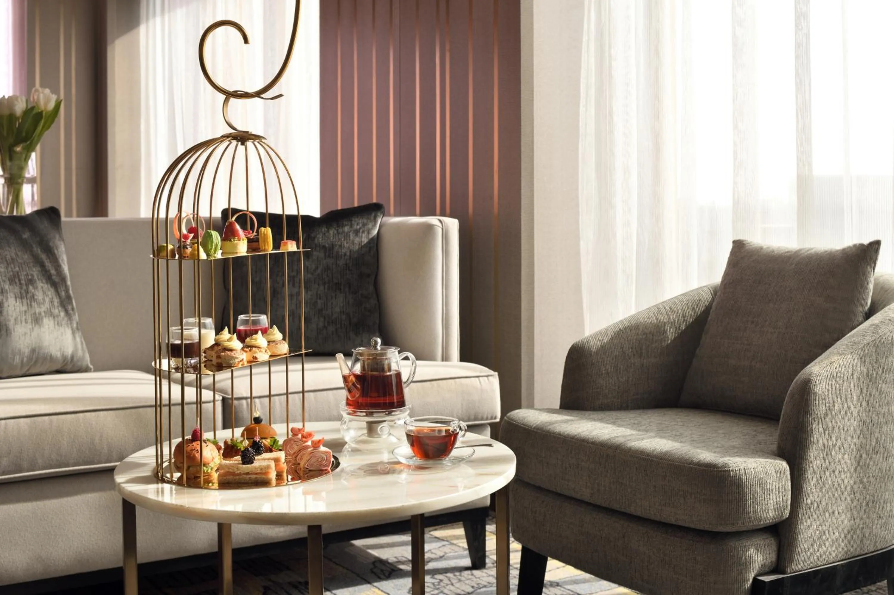 Lounge or bar in Al Ahsa InterContinental by IHG