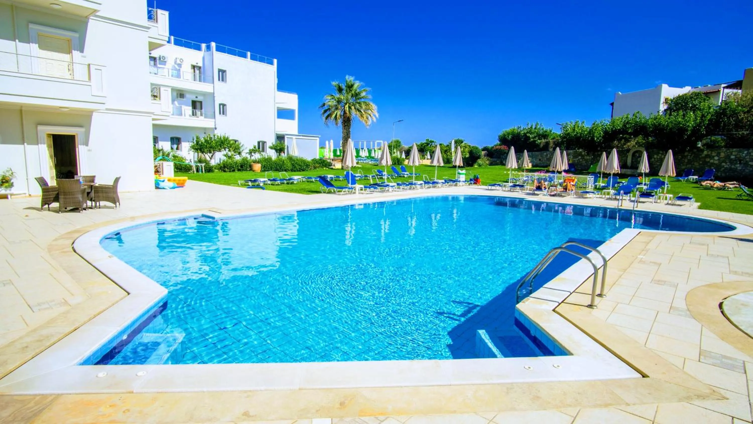 Garden in Pela Sofia