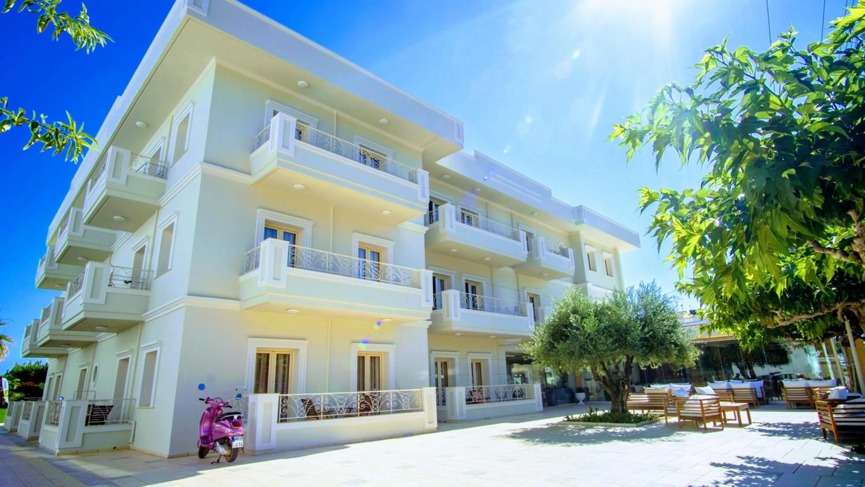 Property building in Pela Sofia