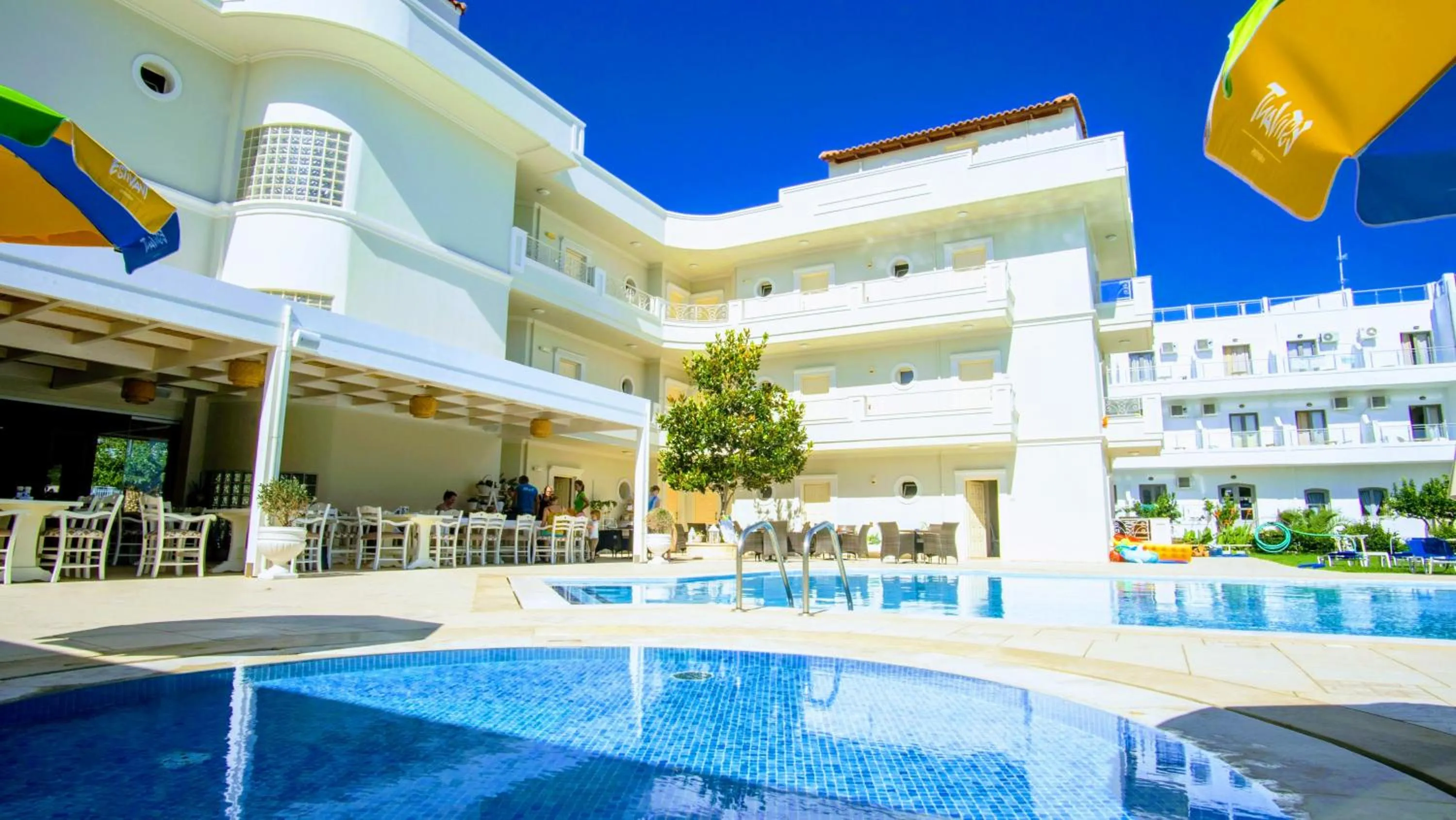 Property building in Pela Sofia