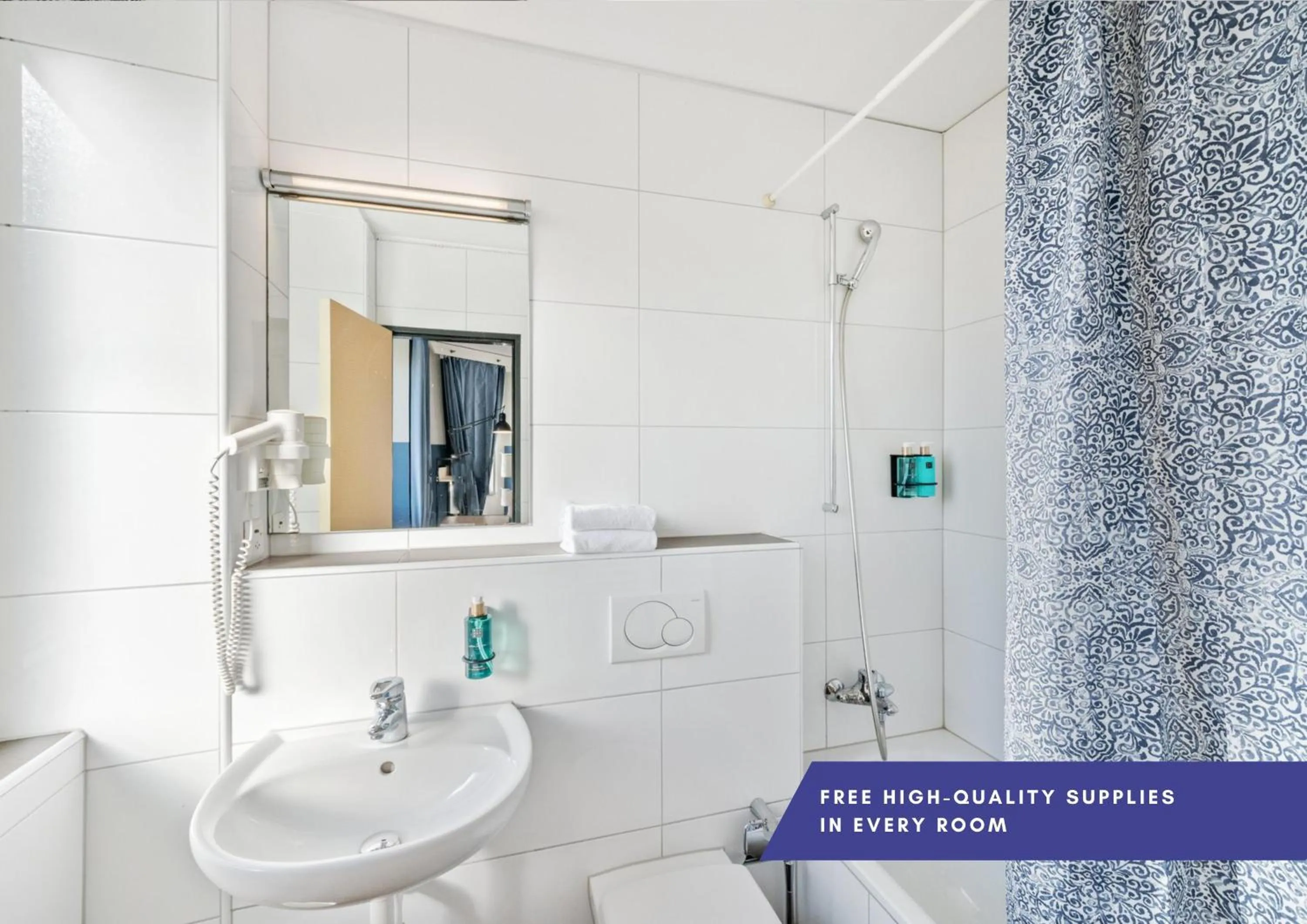 Shower in Becozy Self Check-in Pop-Up Hotel Basel