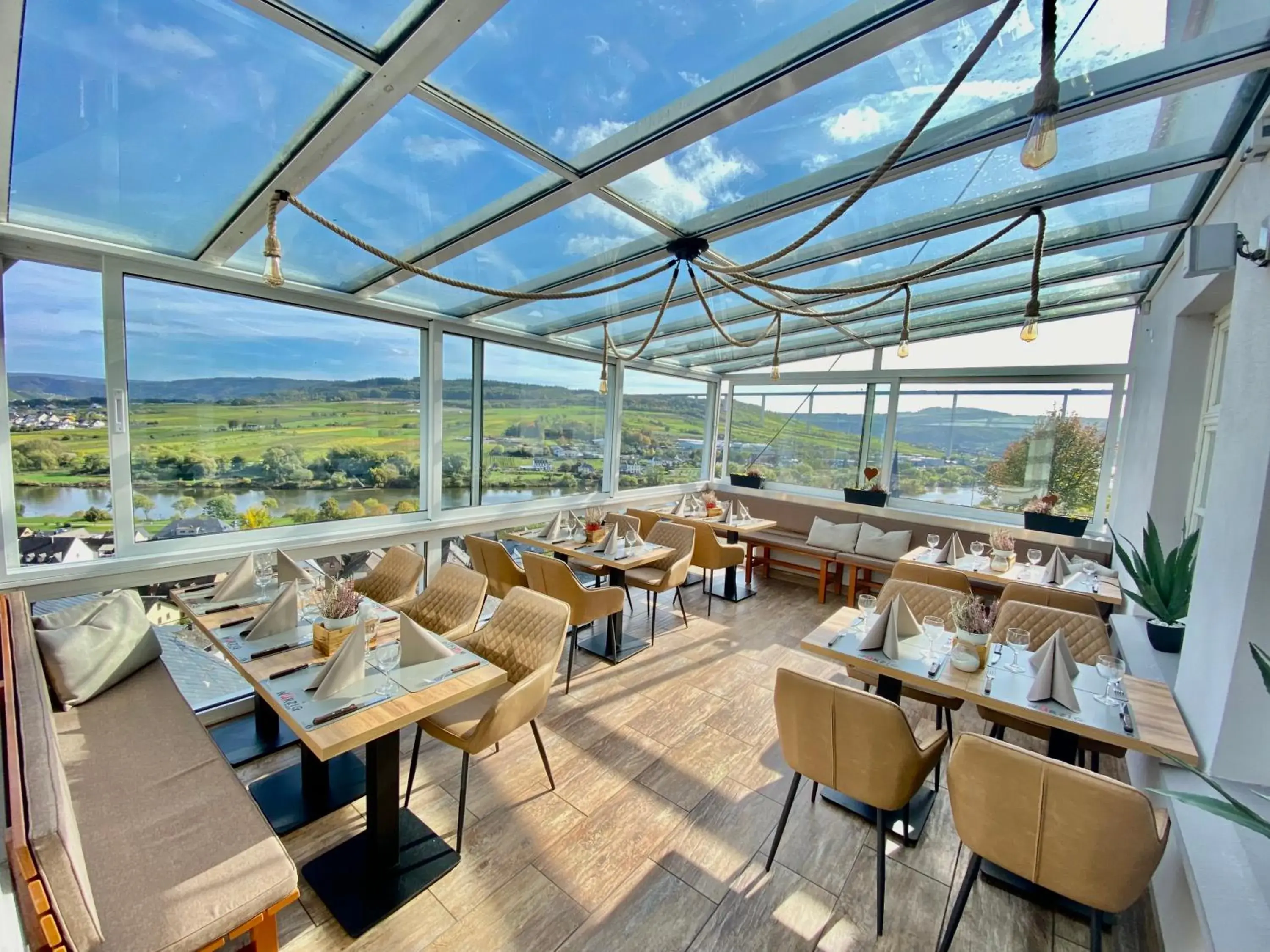 Hotel Restaurant Würzig in Ürzig Hotel Restaurant Würzig in Ürzig