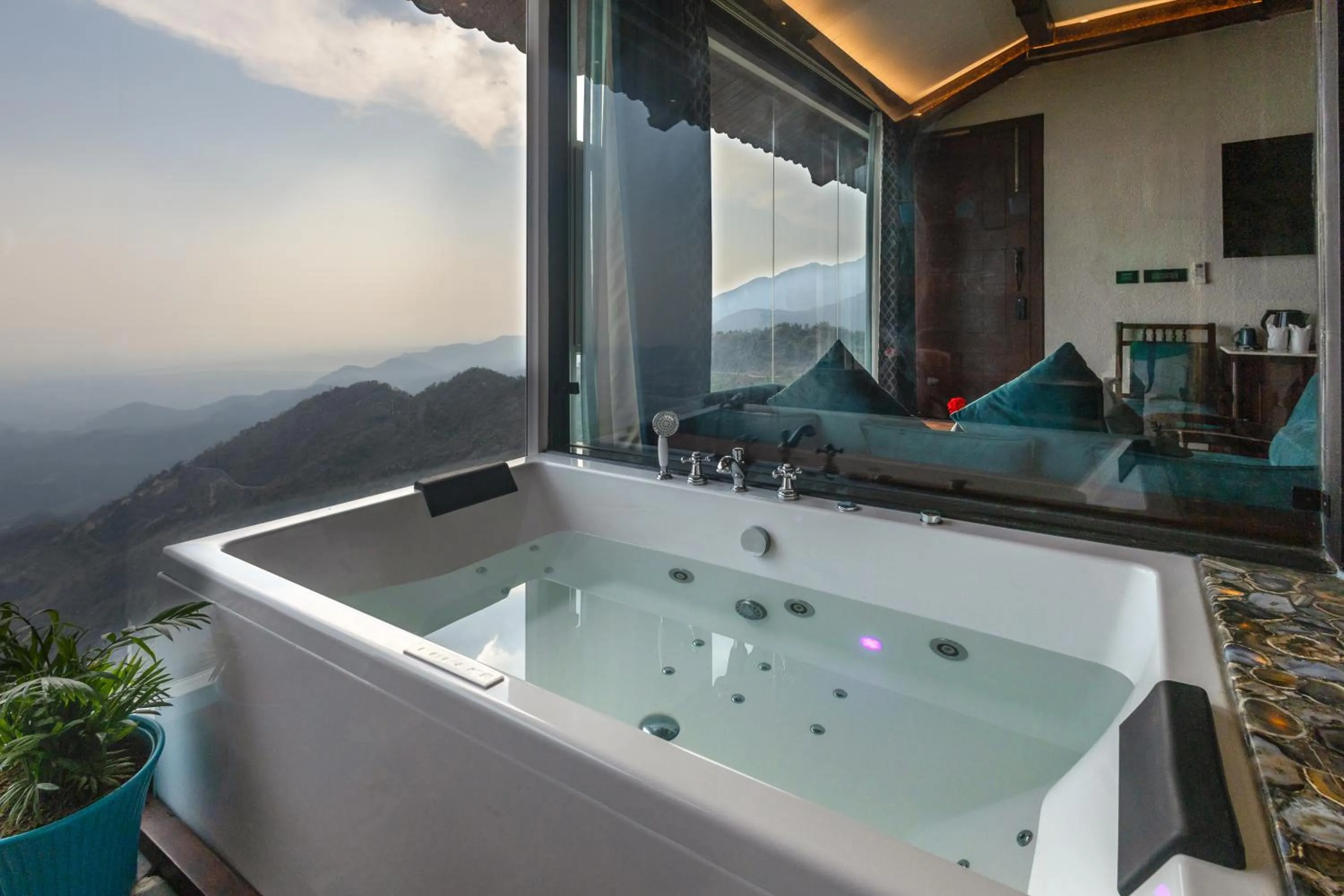 Natural landscape in Jharipani Castle