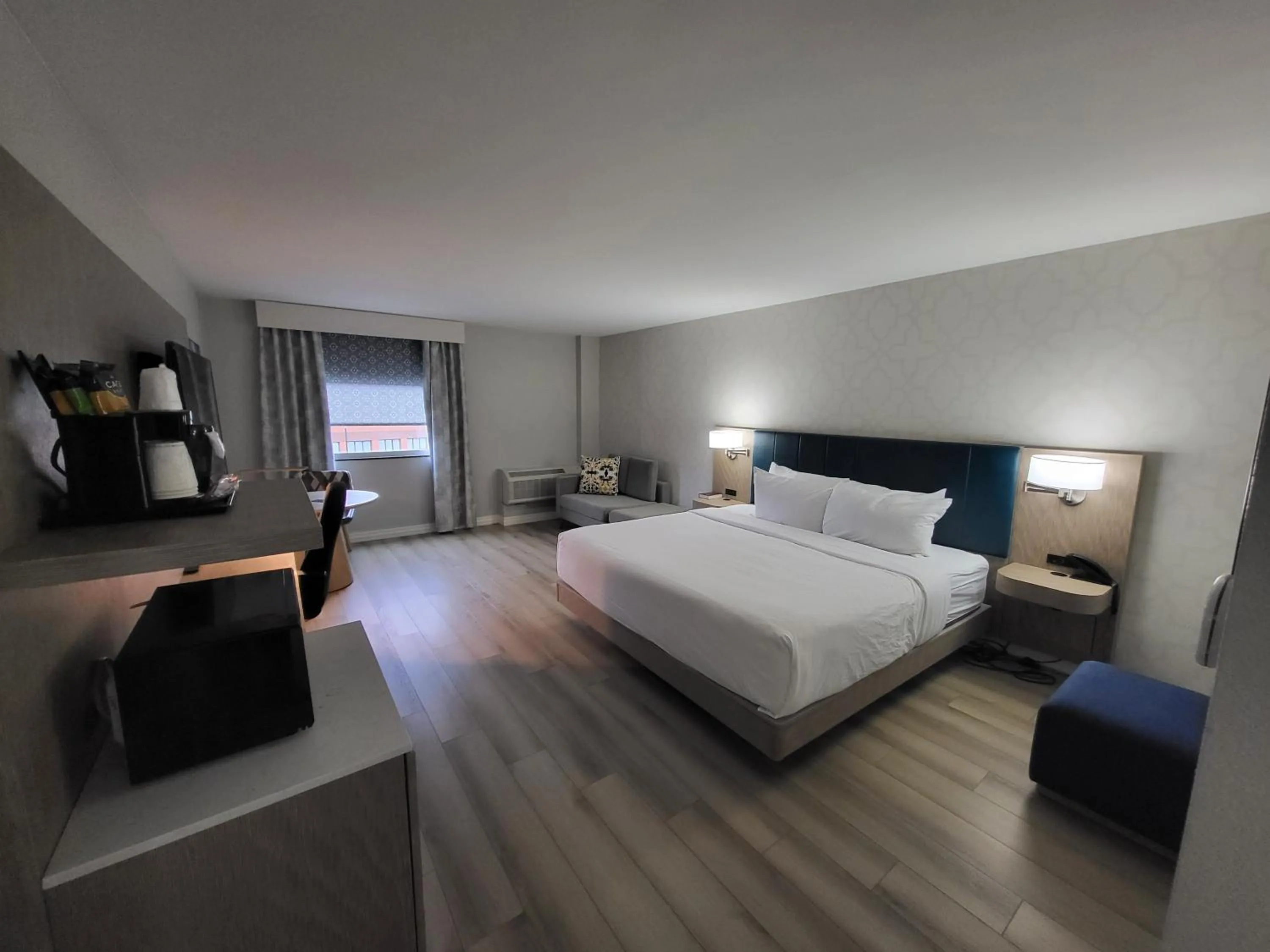 Bed in DoubleTree by Hilton Salisbury