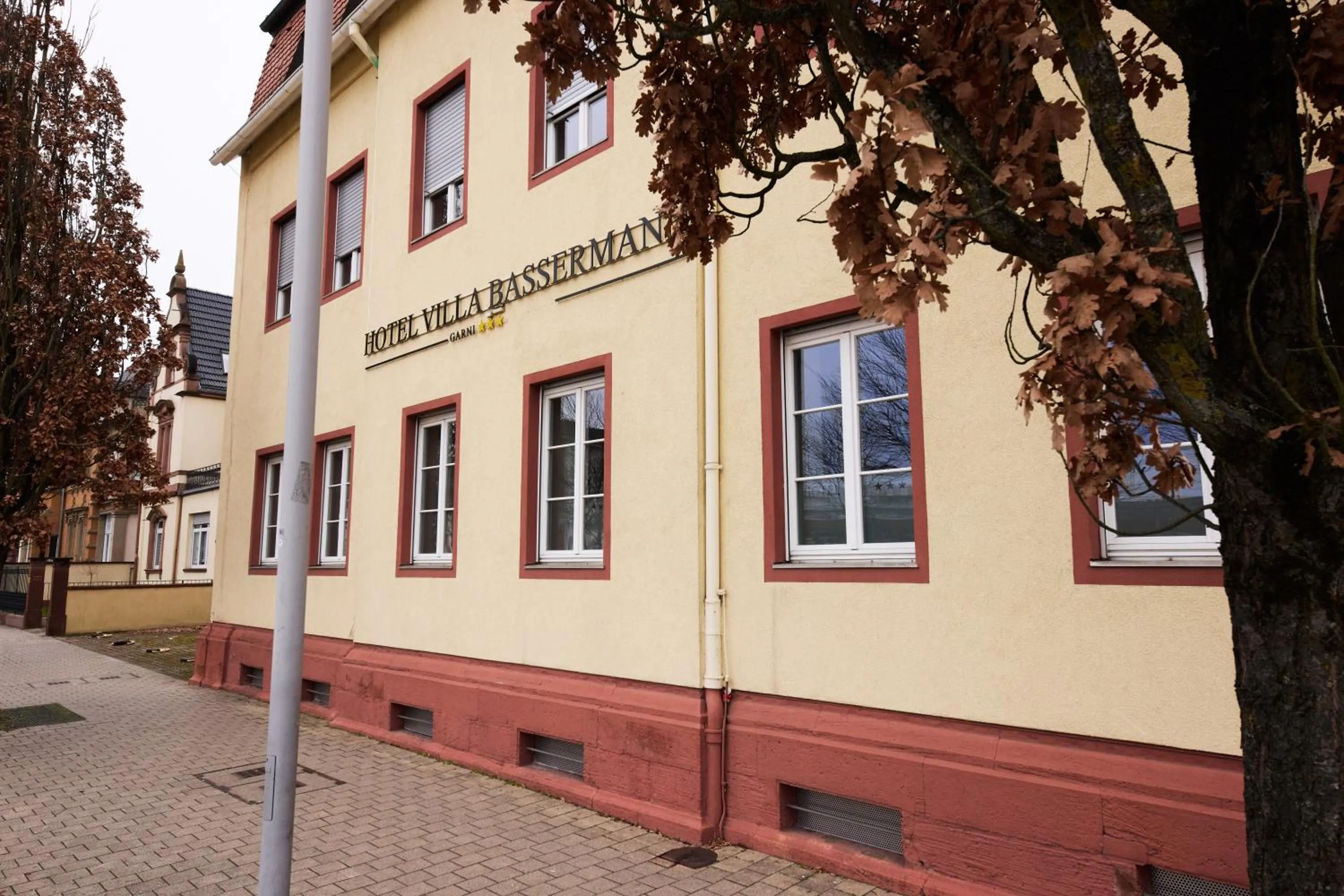 Property building in Hotel Villa-Bassermann, stilvoll, 2 Min zum Schloss, schnelles WLAN & Parkplatz