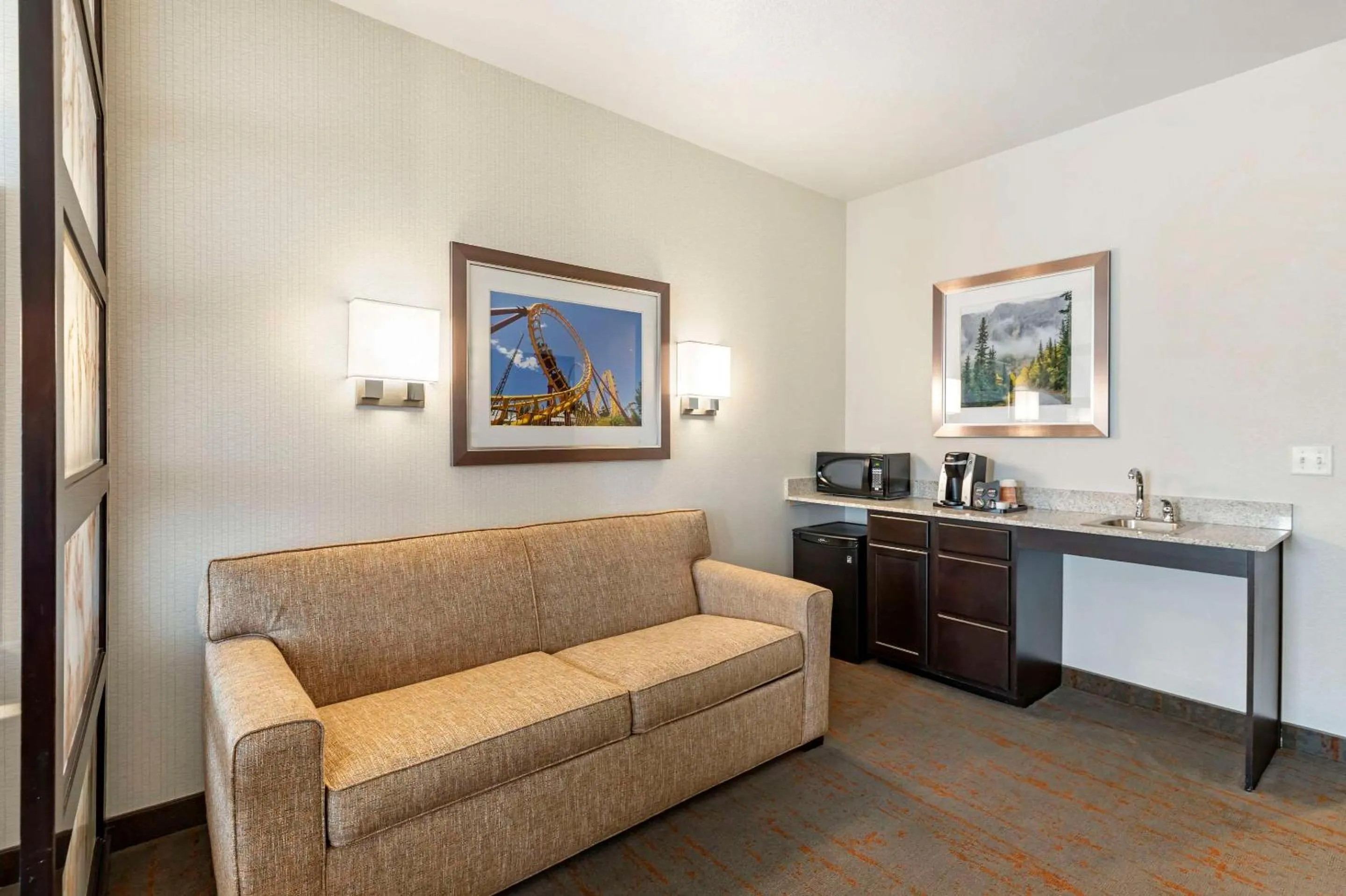 Bedroom in Comfort Inn & Suites Brighton Denver NE Medical Center