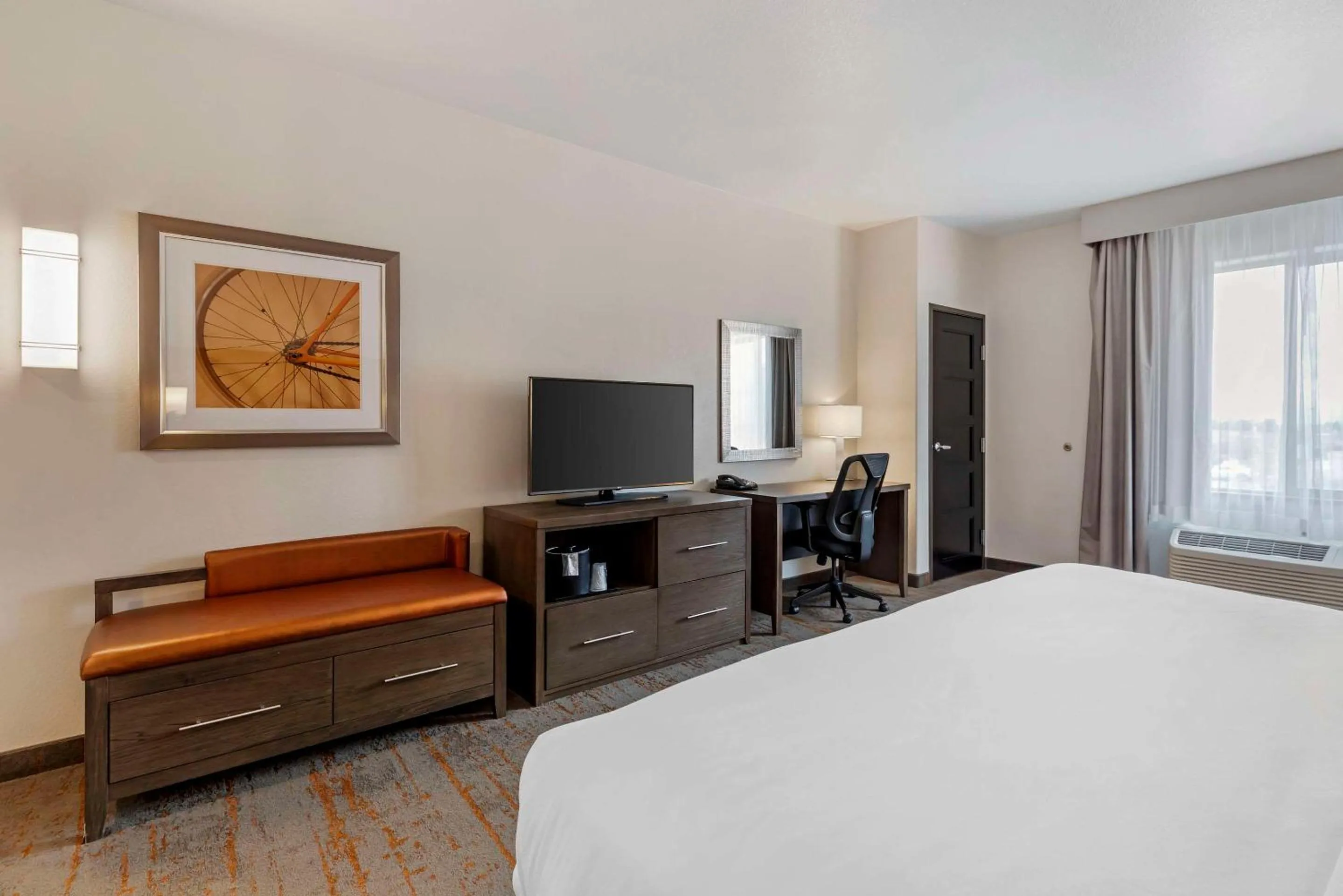 Bedroom, Bed in Comfort Inn & Suites Brighton Denver NE Medical Center