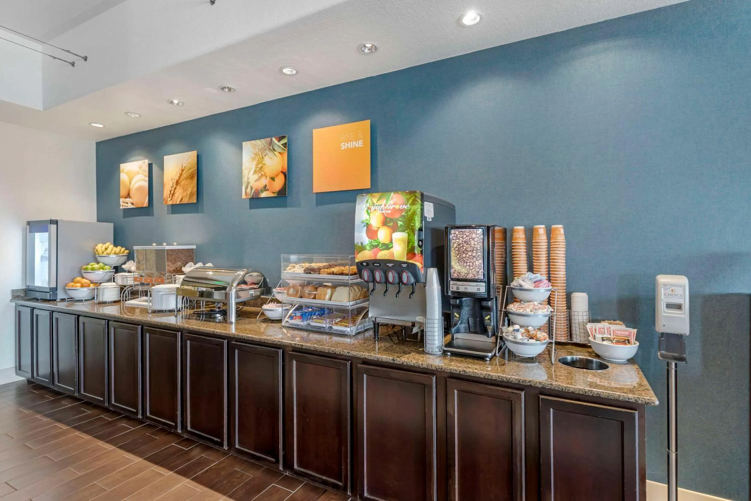 Breakfast in Comfort Inn & Suites Brighton Denver NE Medical Center