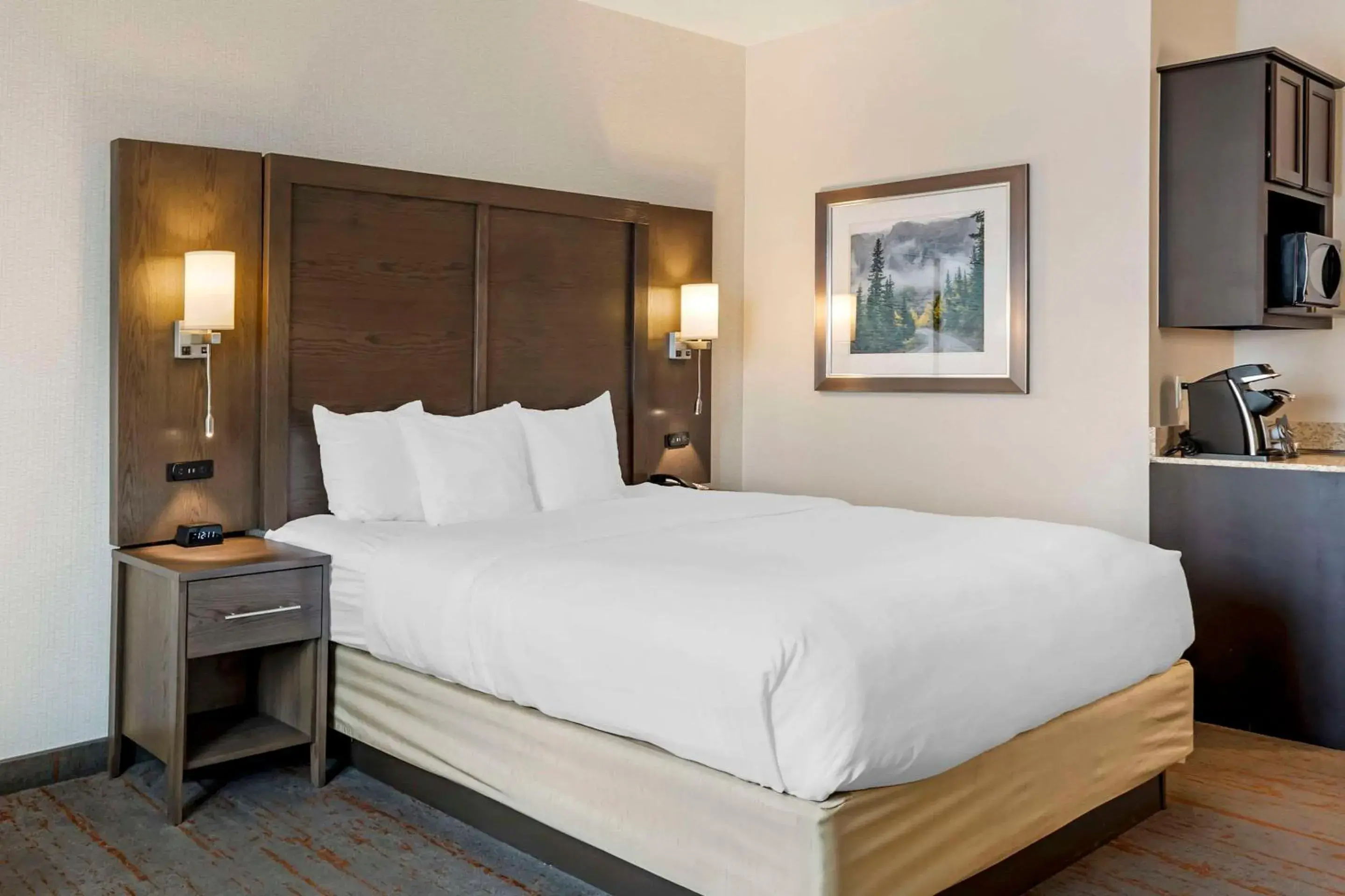 Bedroom, Bed in Comfort Inn & Suites Brighton Denver NE Medical Center Bedroom, Bed in Comfort Inn & Suites Brighton Denver NE Medical Center