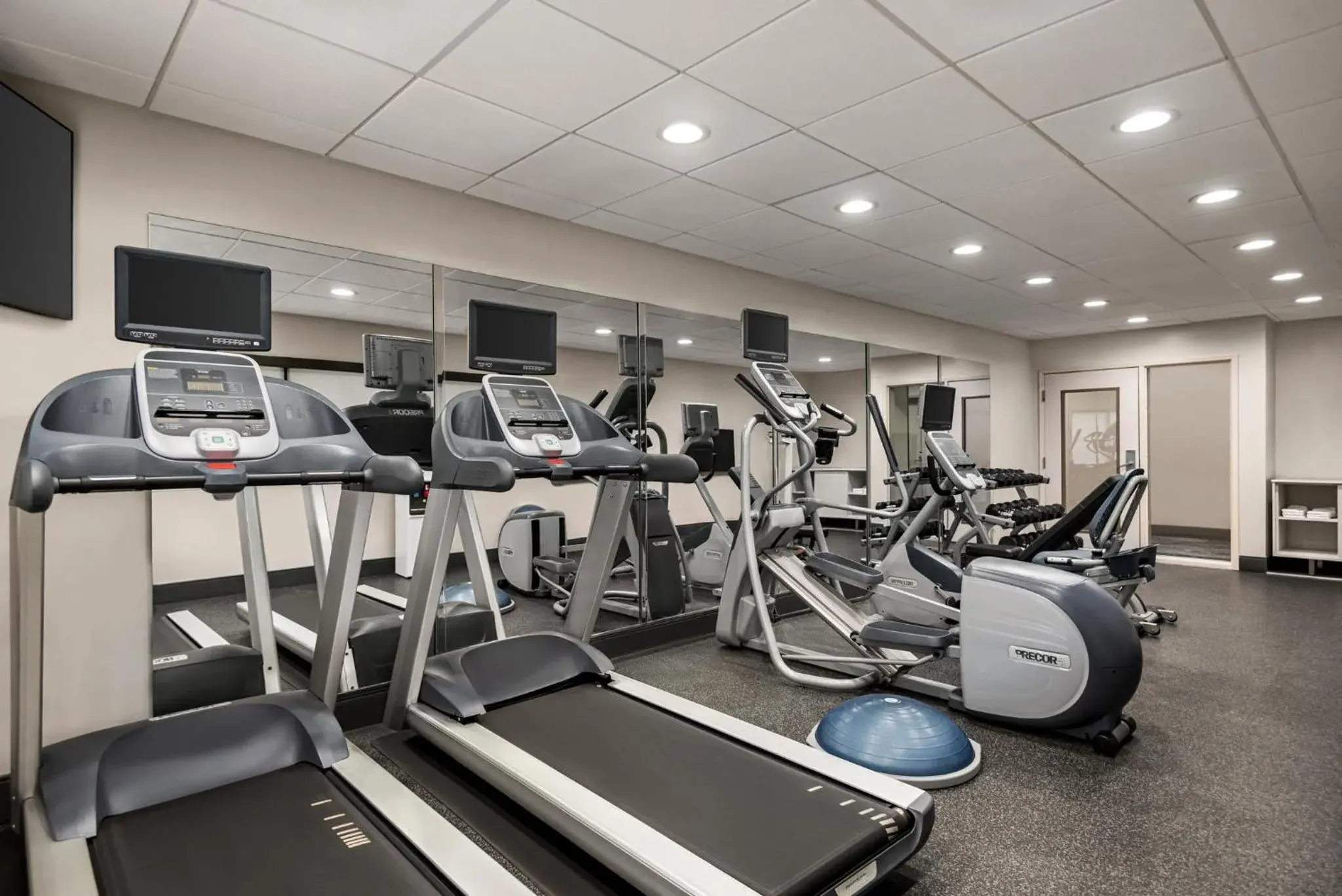 Spa and wellness centre/facilities in Holiday Inn Express Hotel & Suites McDonough by IHG Spa and wellness centre/facilities in Holiday Inn Express Hotel & Suites McDonough by IHG