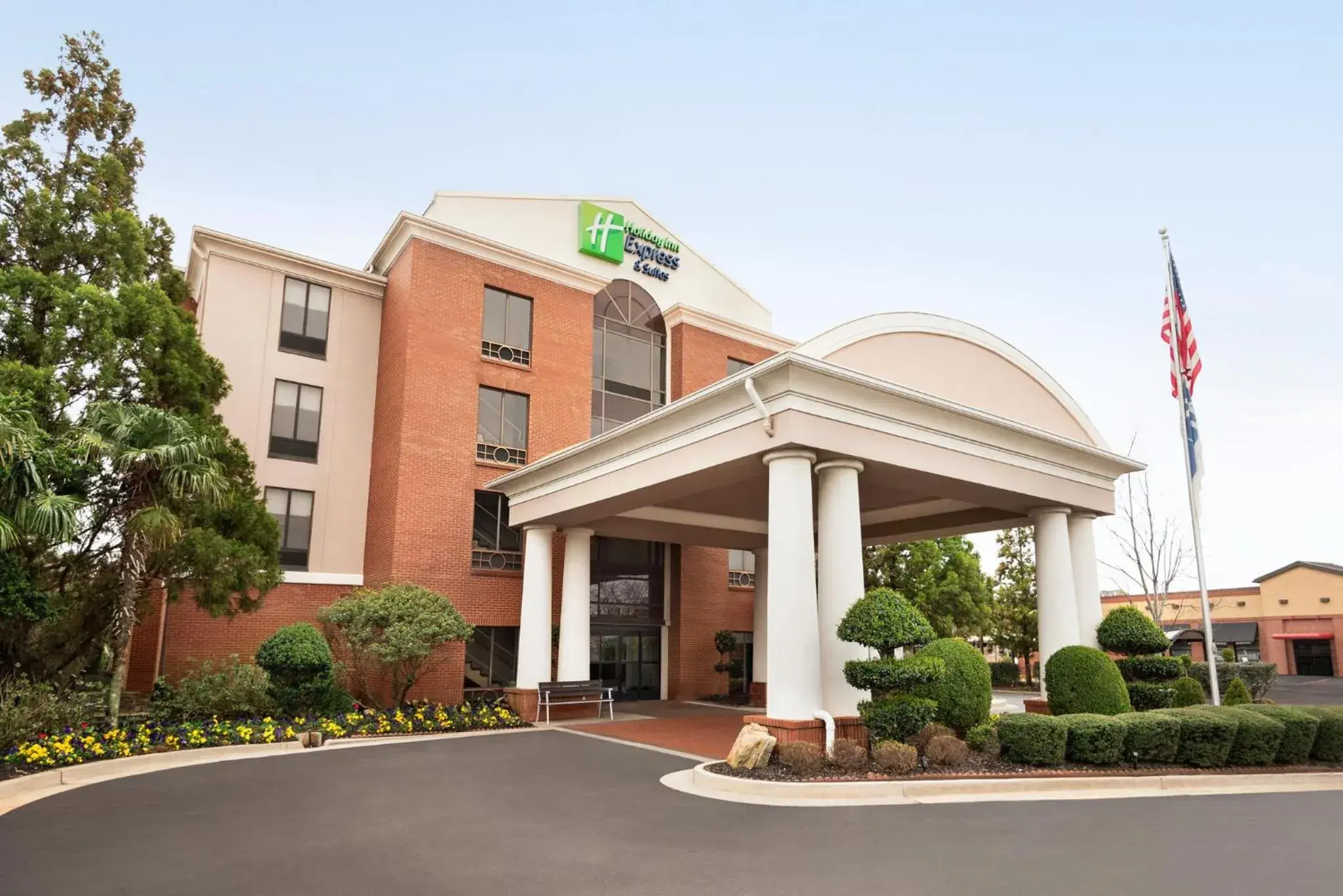 Property building in Holiday Inn Express Hotel & Suites McDonough by IHG Property building in Holiday Inn Express Hotel & Suites McDonough by IHG