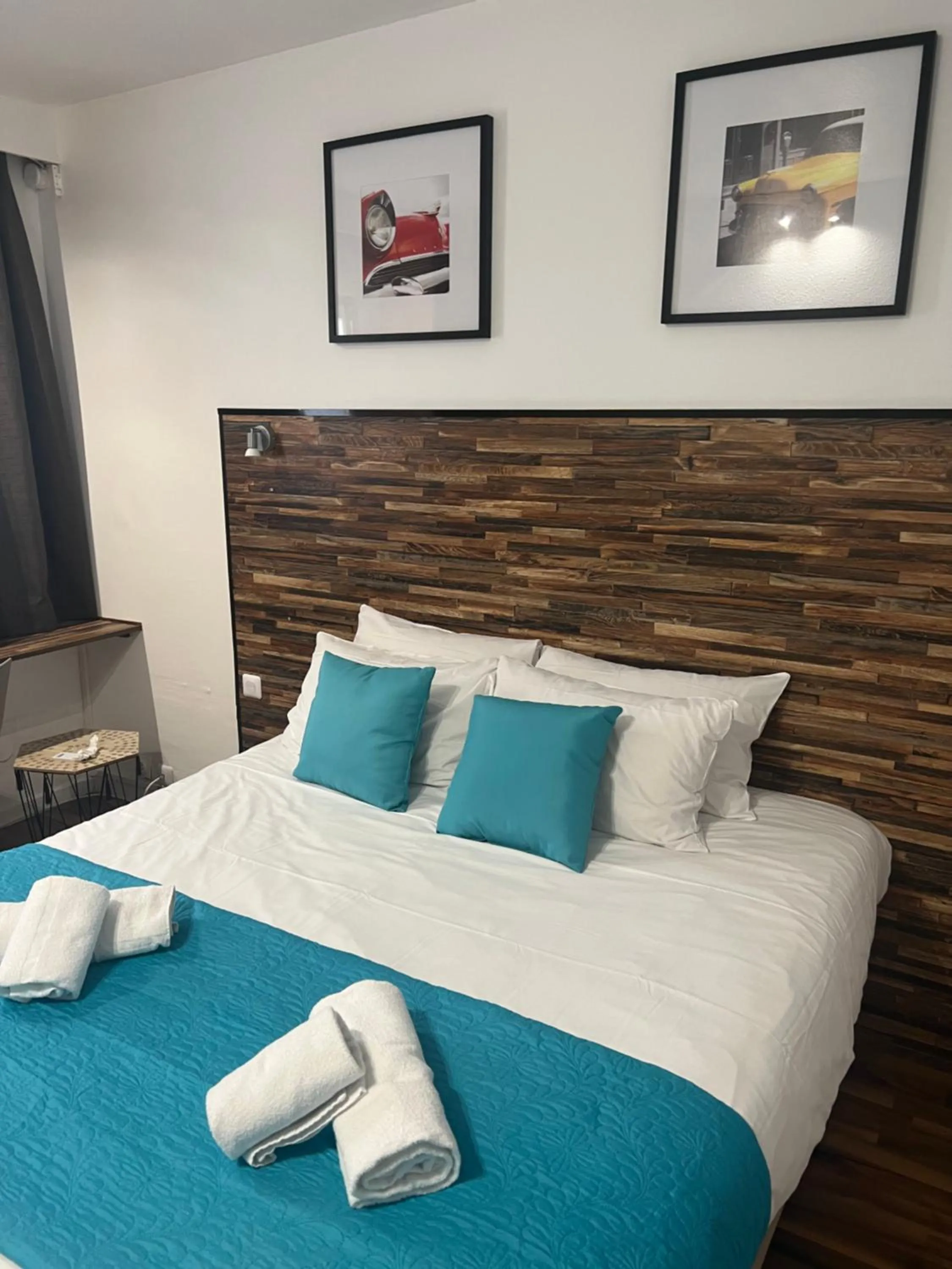 Bed in Resothel Group